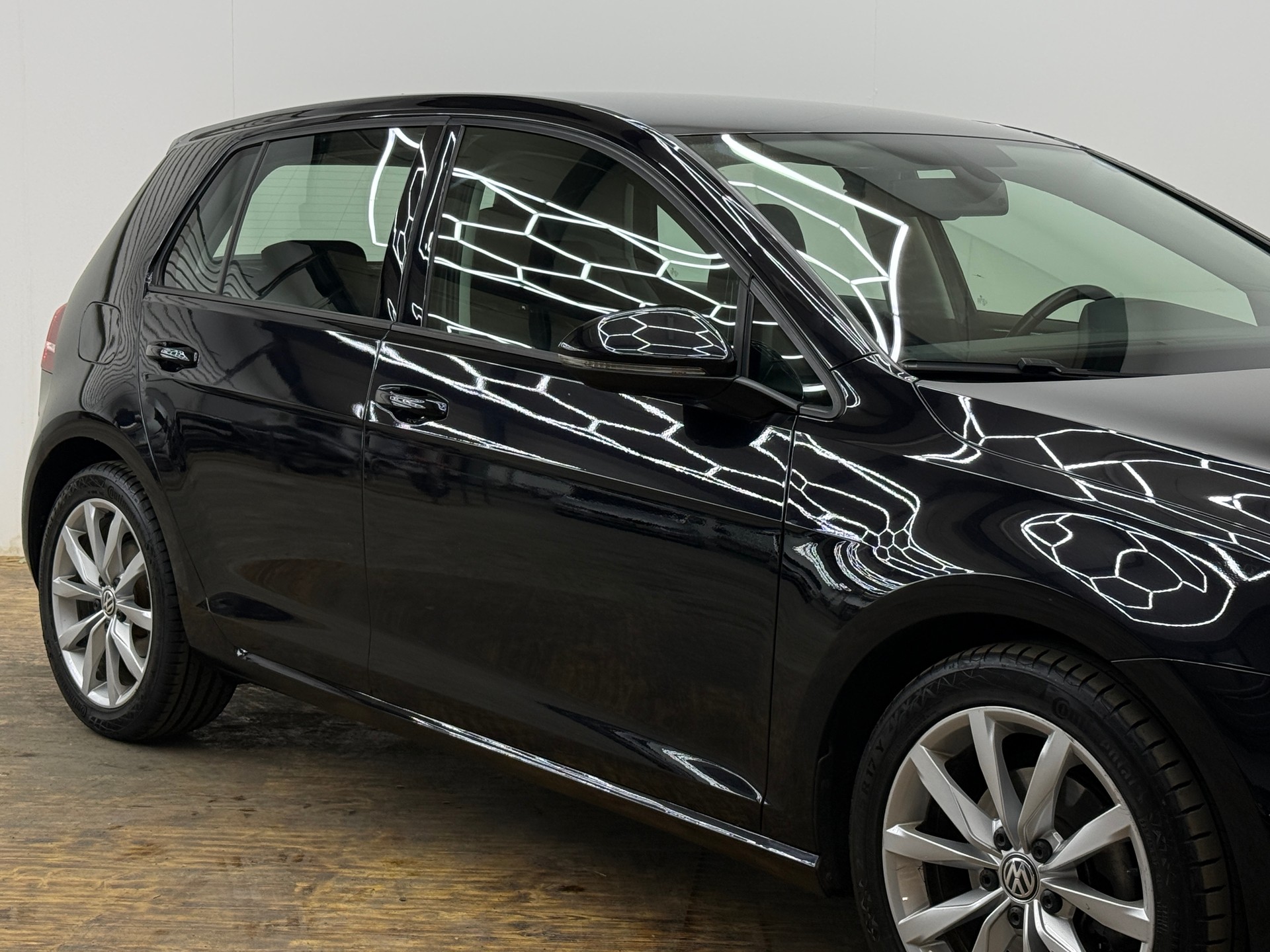 VW Golf 2.0 TDI Highline 4Motion-image-16