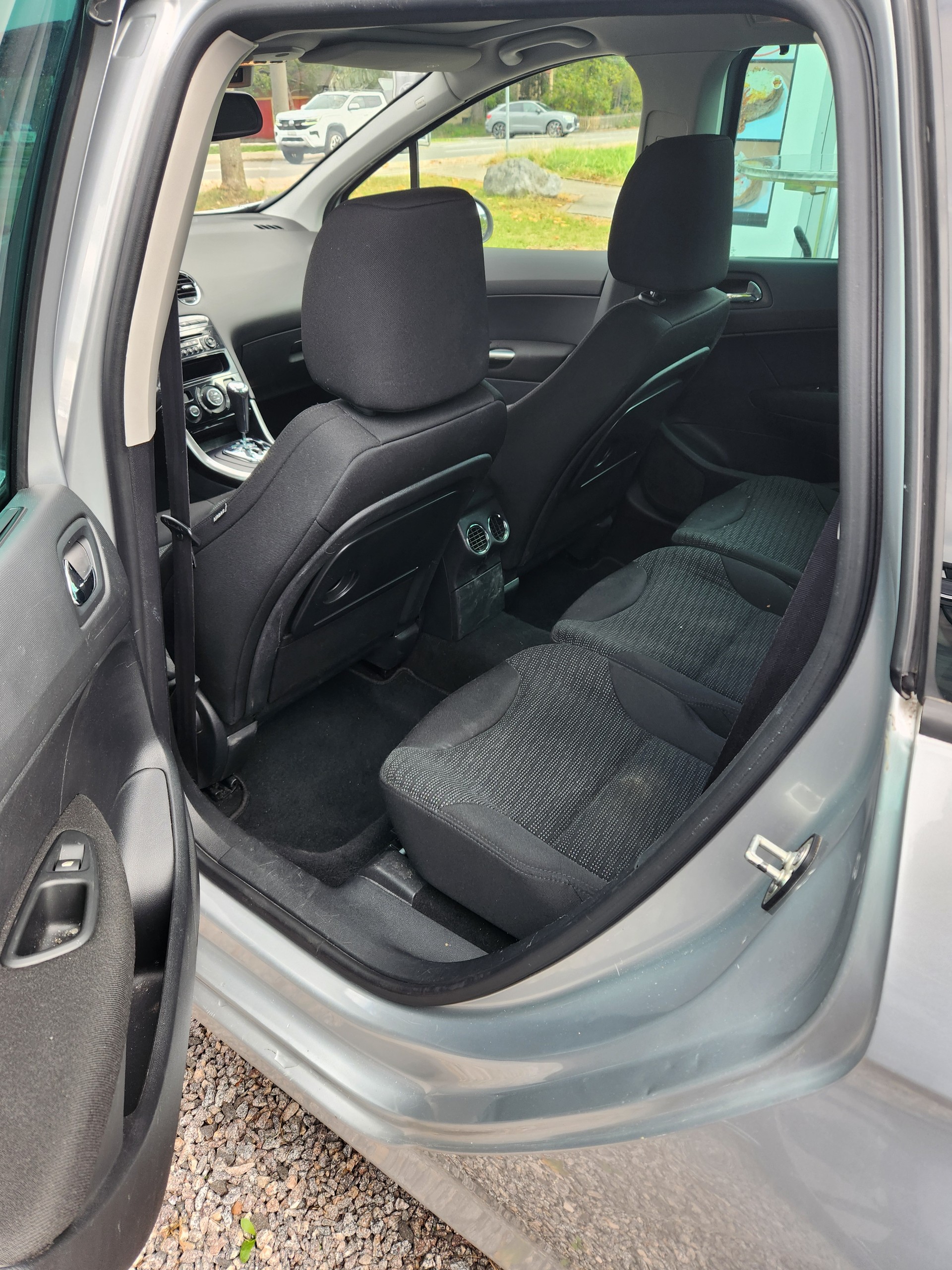 PEUGEOT 308 SW 1.6 16V Turbo Sport Pack Automatic-image-8