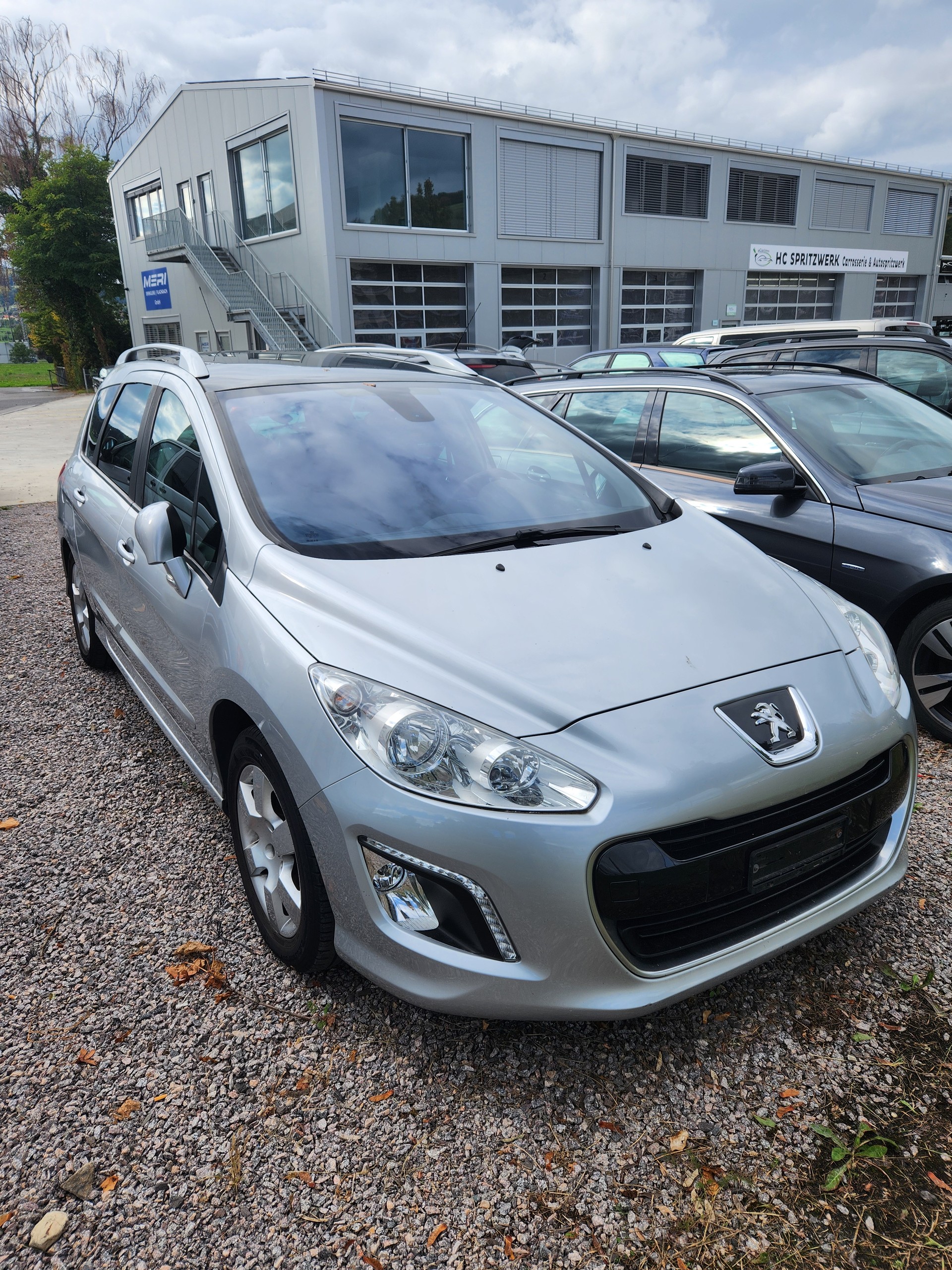 PEUGEOT 308 SW 1.6 16V Turbo Sport Pack Automatic-image-2
