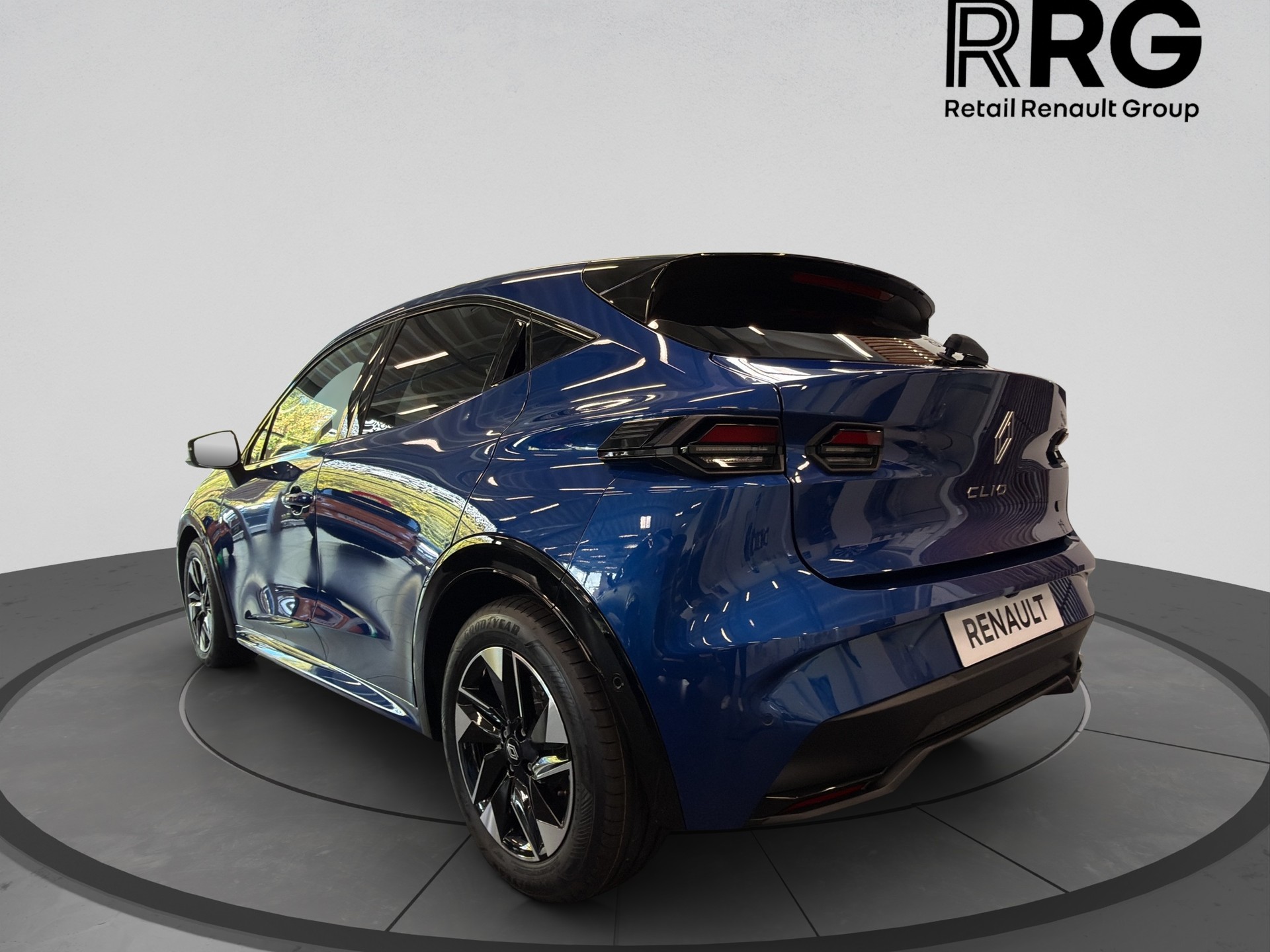 RENAULT Clio 1.8 E-Tech Techno-image-3