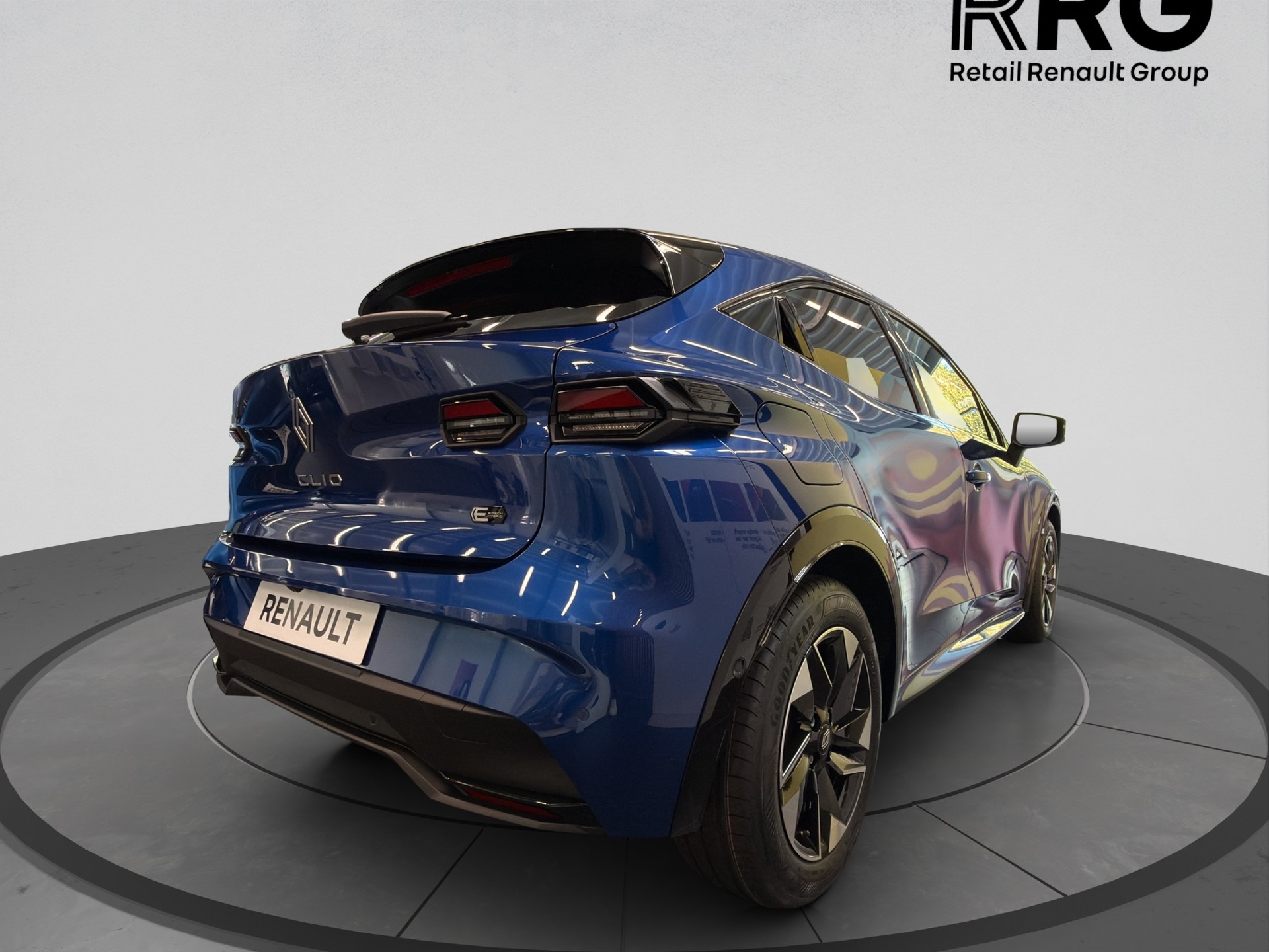 RENAULT Clio 1.8 E-Tech Techno-image-1