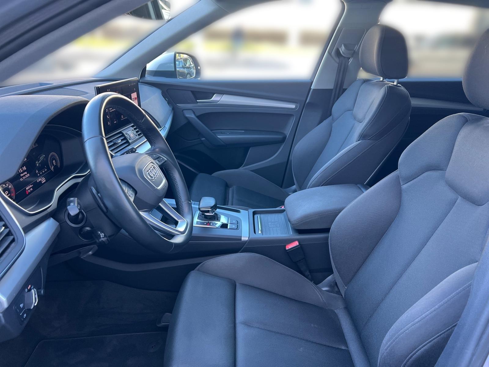 AUDI Q5 50 TFSI e PHEV quattro S-tronic-image-6