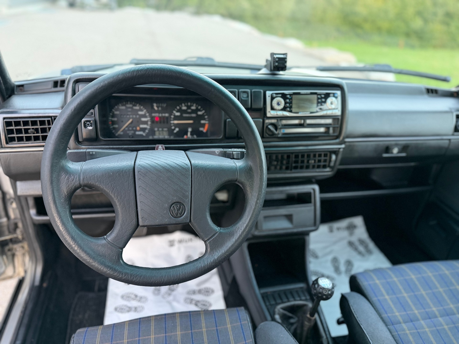 VW Golf 1800 GTI-image-9