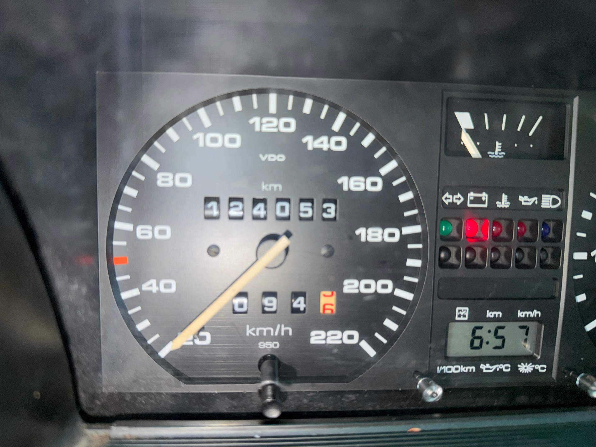 VW Golf 1800 GTI-image-10
