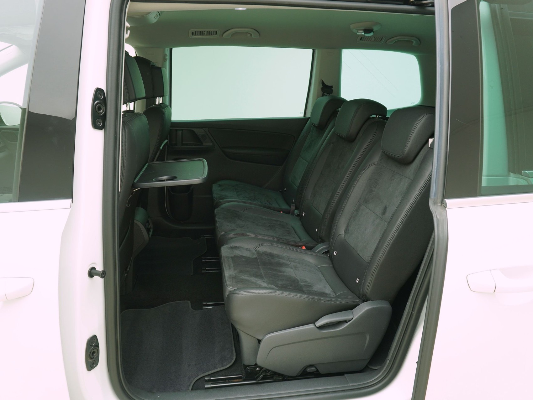 VW Sharan 1.4 TSI DSG Highline-image-11