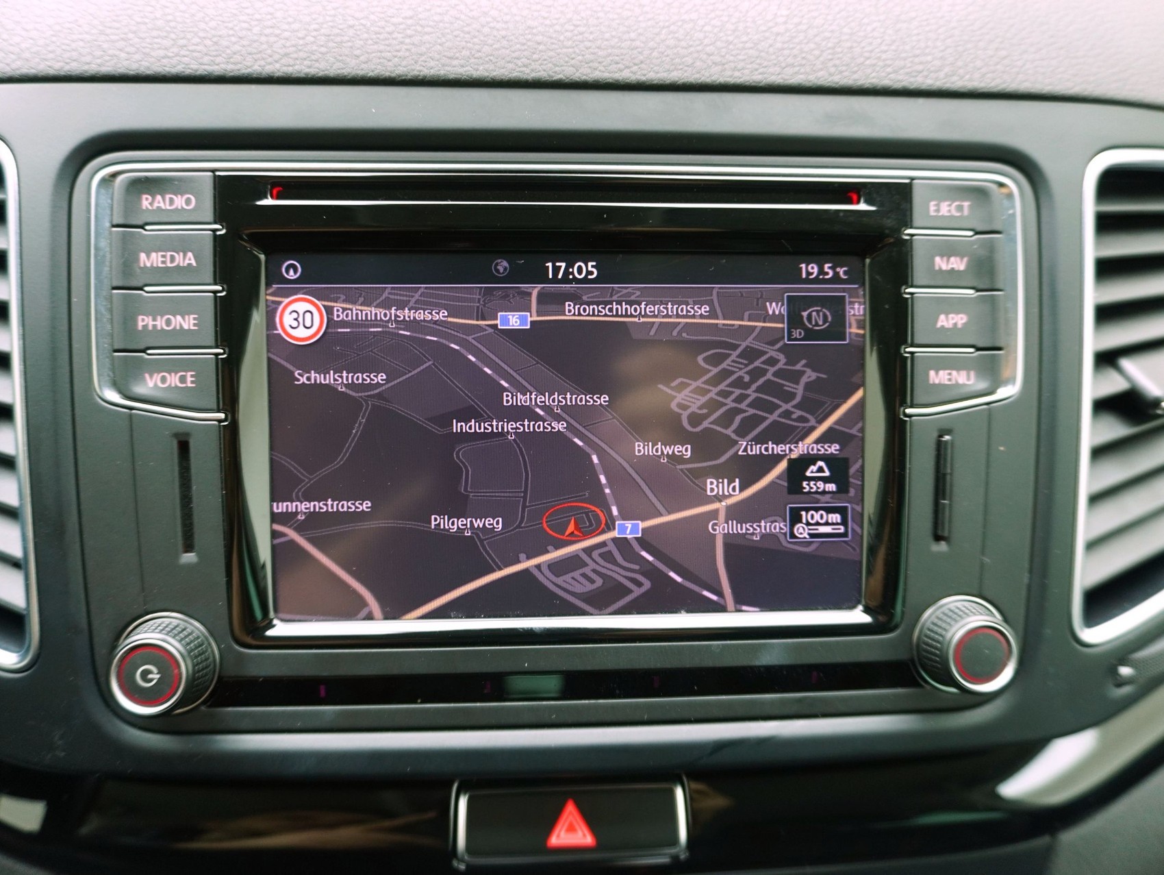 VW Sharan 1.4 TSI DSG Highline-image-21