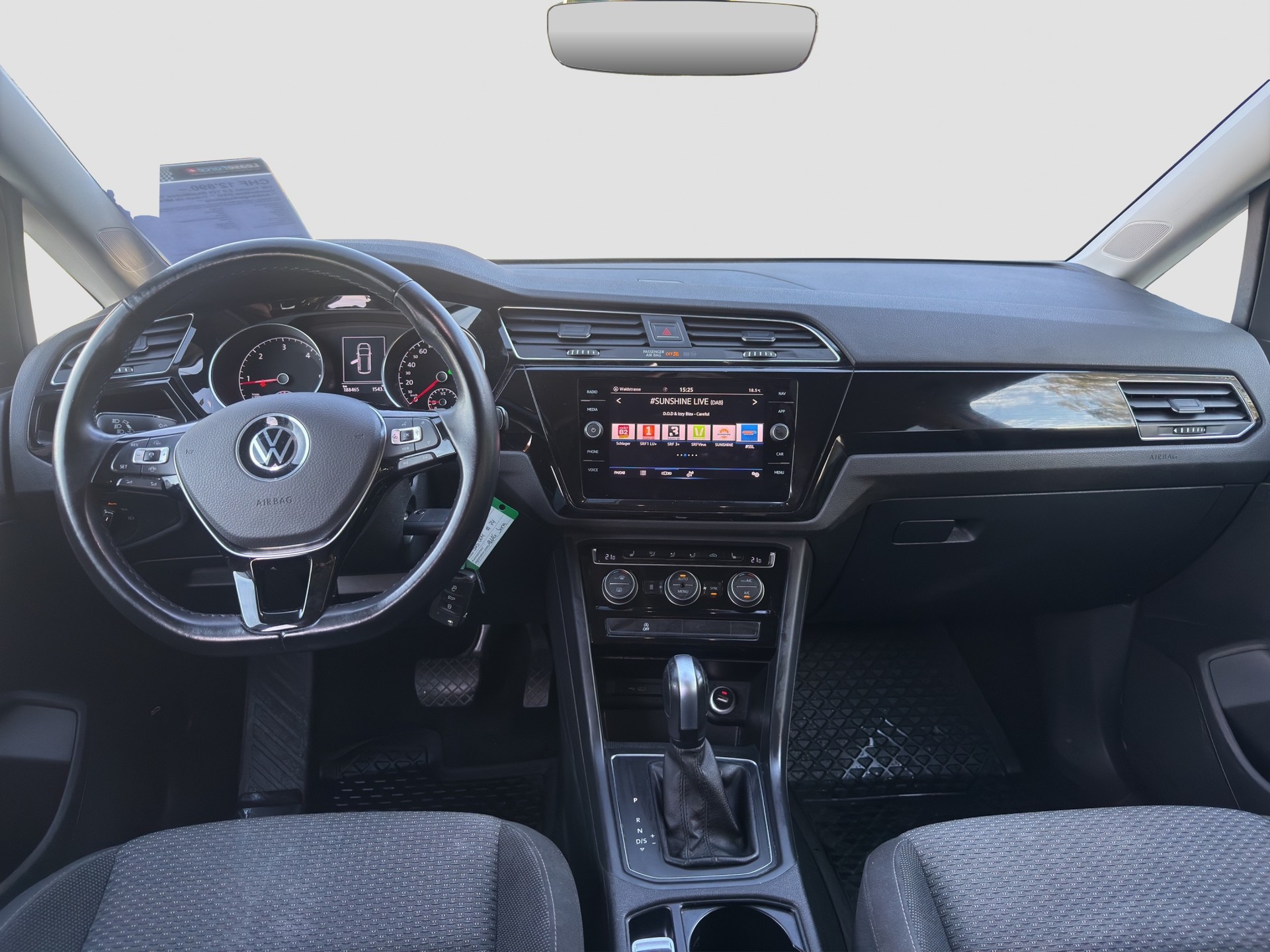 VW Touran 2.0 TDI BlueMotion Technology Comfortline DSG ** Frisch ab MFK und Service ** CH-Auto ** 1. Hand ** AHK ** Dachträger **-image-8
