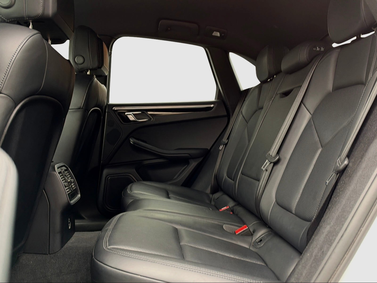 PORSCHE Macan S PDK-image-10