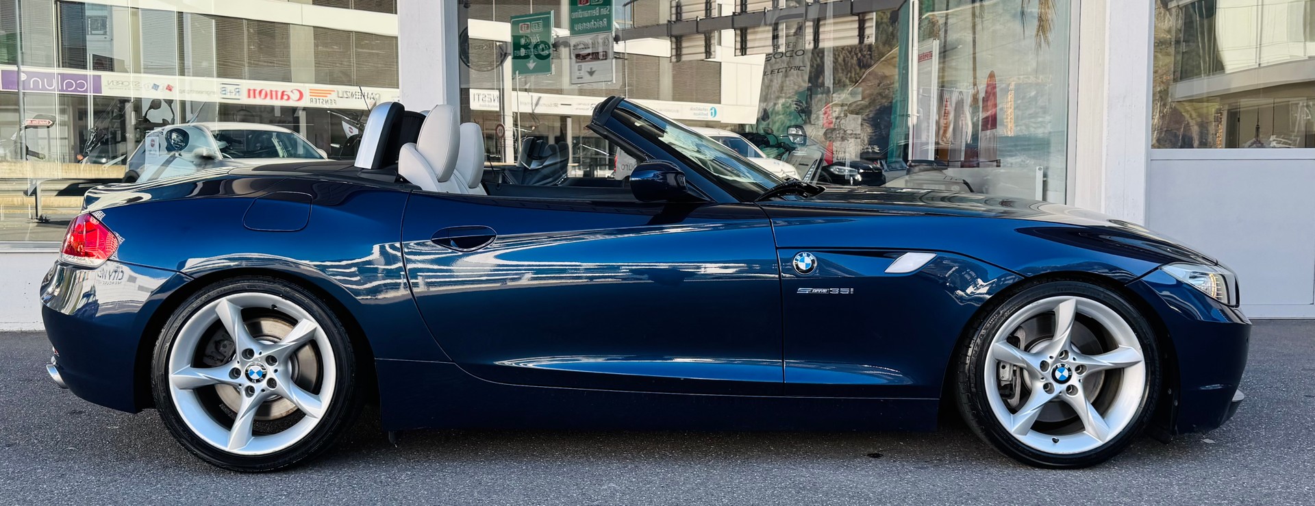 BMW Z4 sDrive35i DKG-image-1