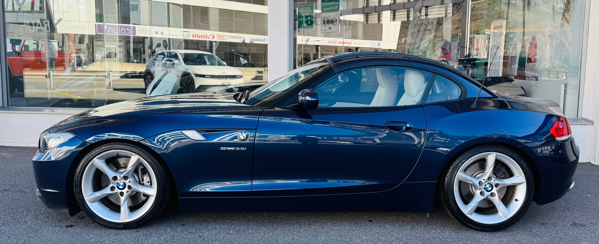 BMW Z4 sDrive35i DKG-image-3