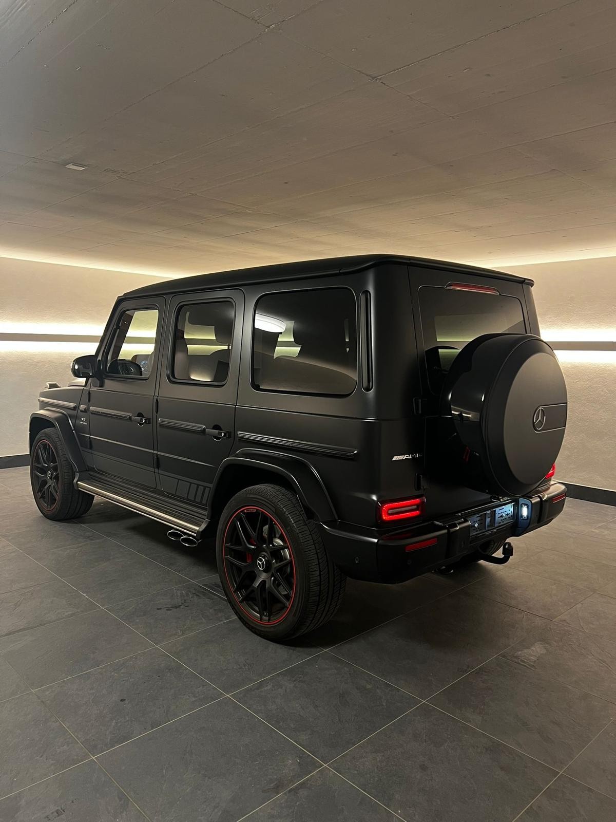 MERCEDES-BENZ G 63 AMG-image-1