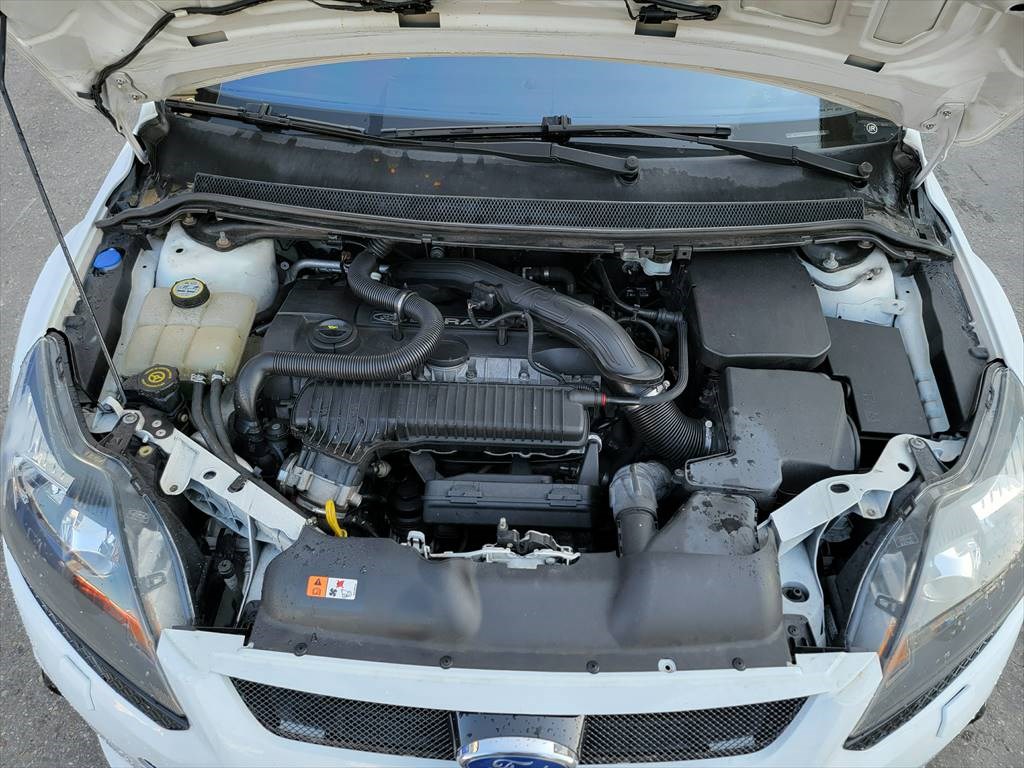 FORD Focus 2.5 Turbo RS-image-14
