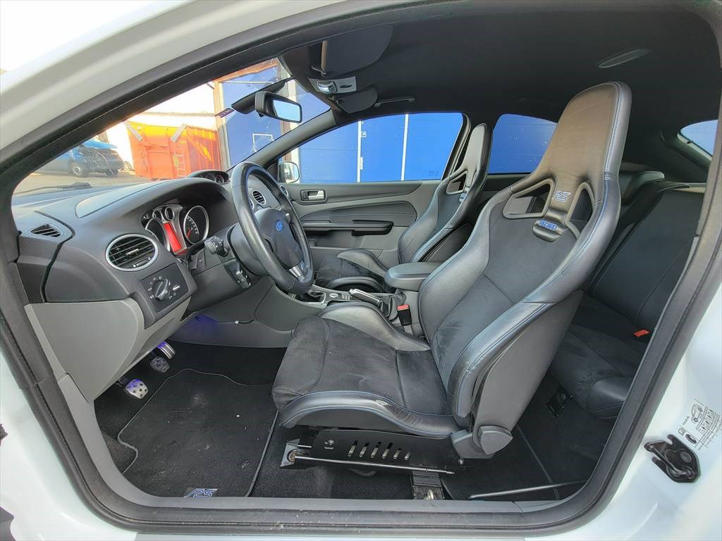 FORD Focus 2.5 Turbo RS-image-8