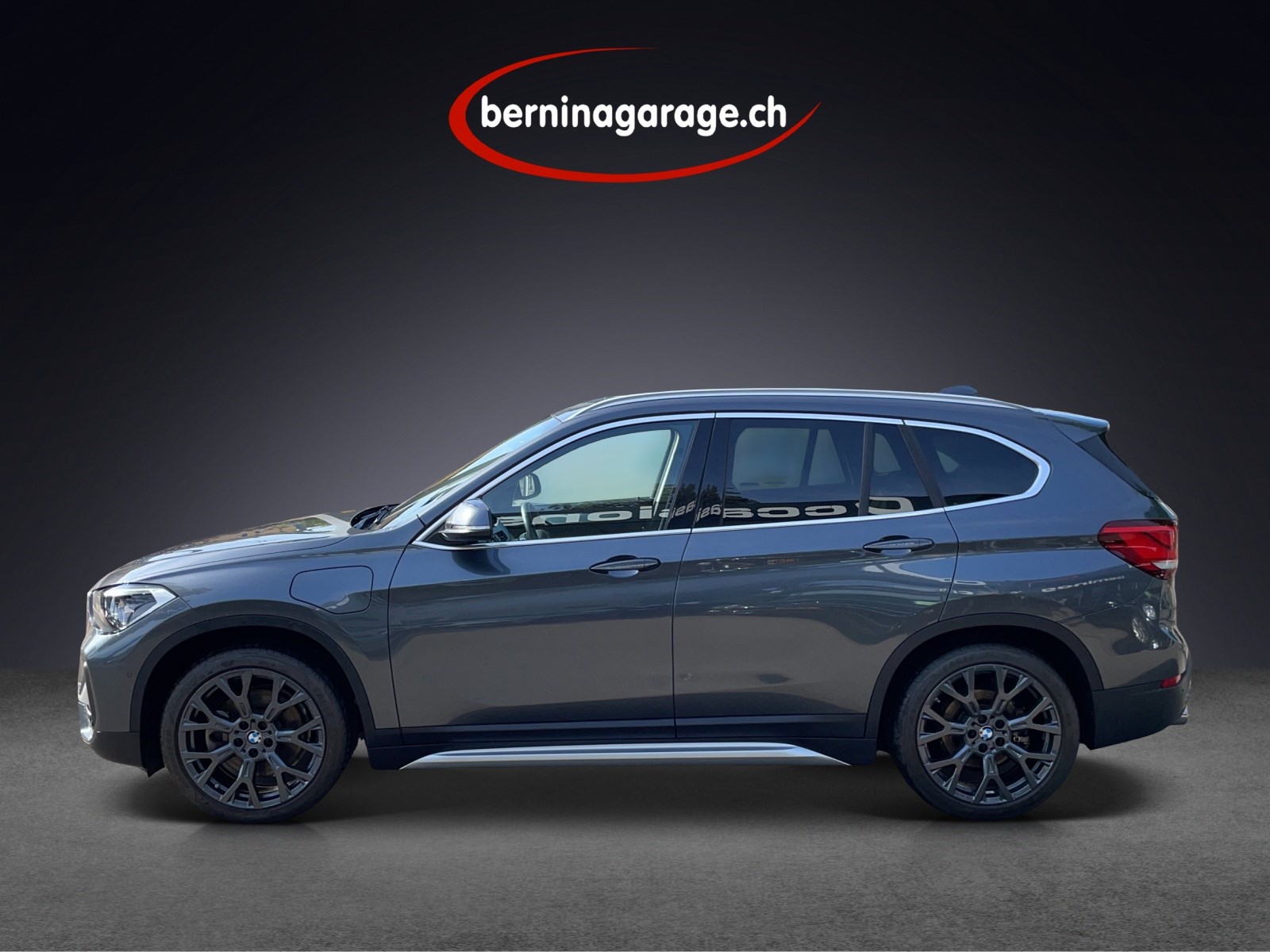 BMW X1 xDrive 25e xLine Steptronic-showroom-element-1