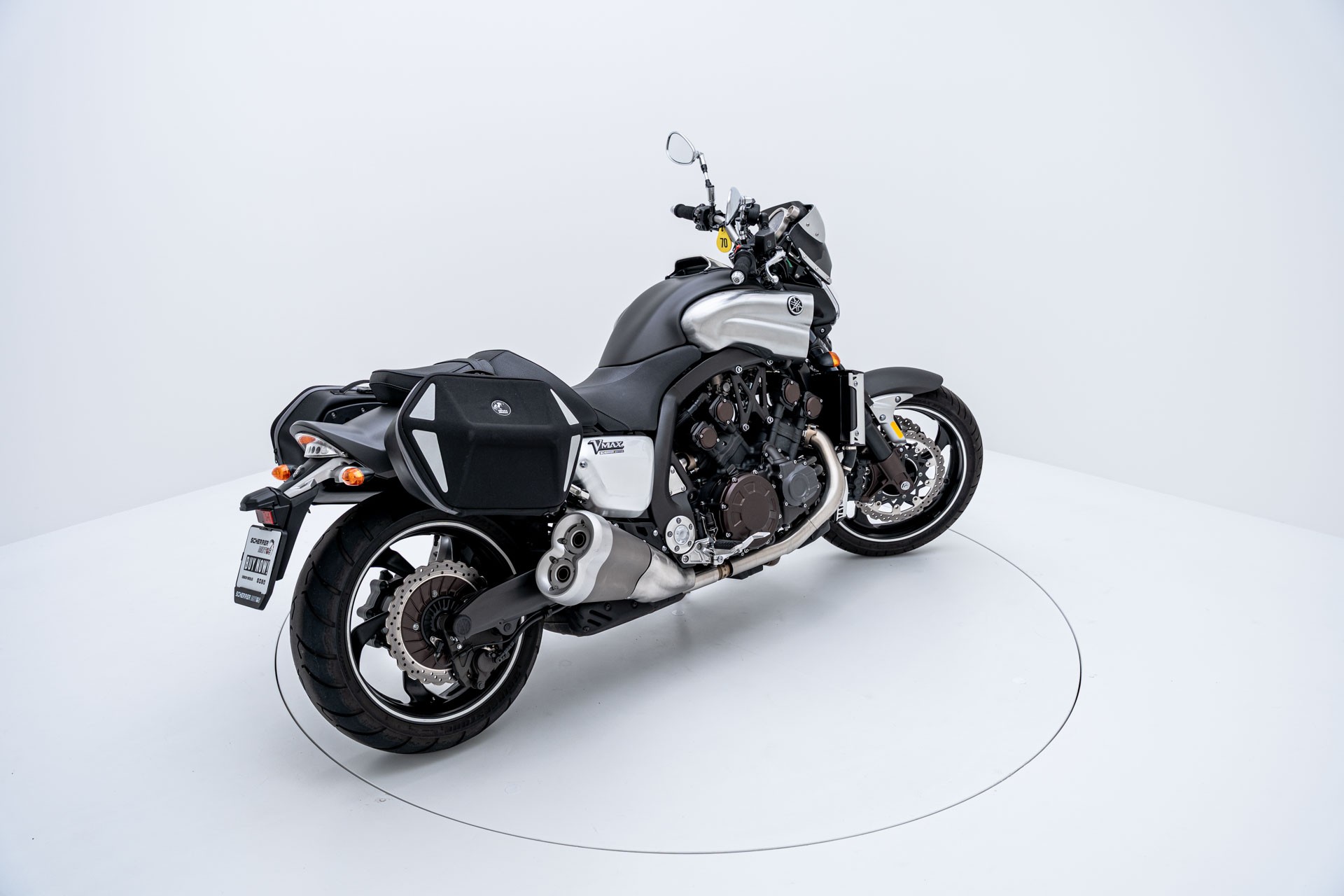 YAMAHA V-MAX-showroom-element-3