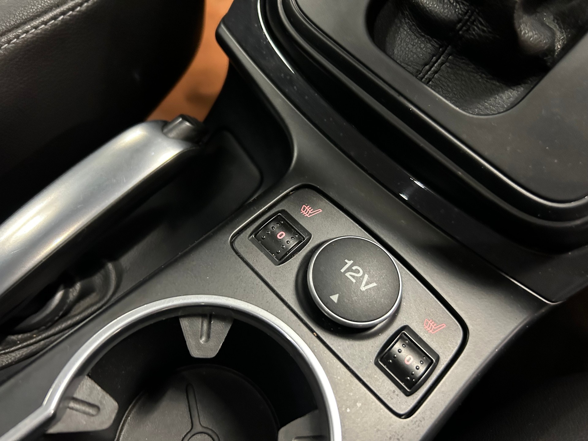 FORD Kuga 2.0 TDCi Carving 4WD PowerShift-image-13