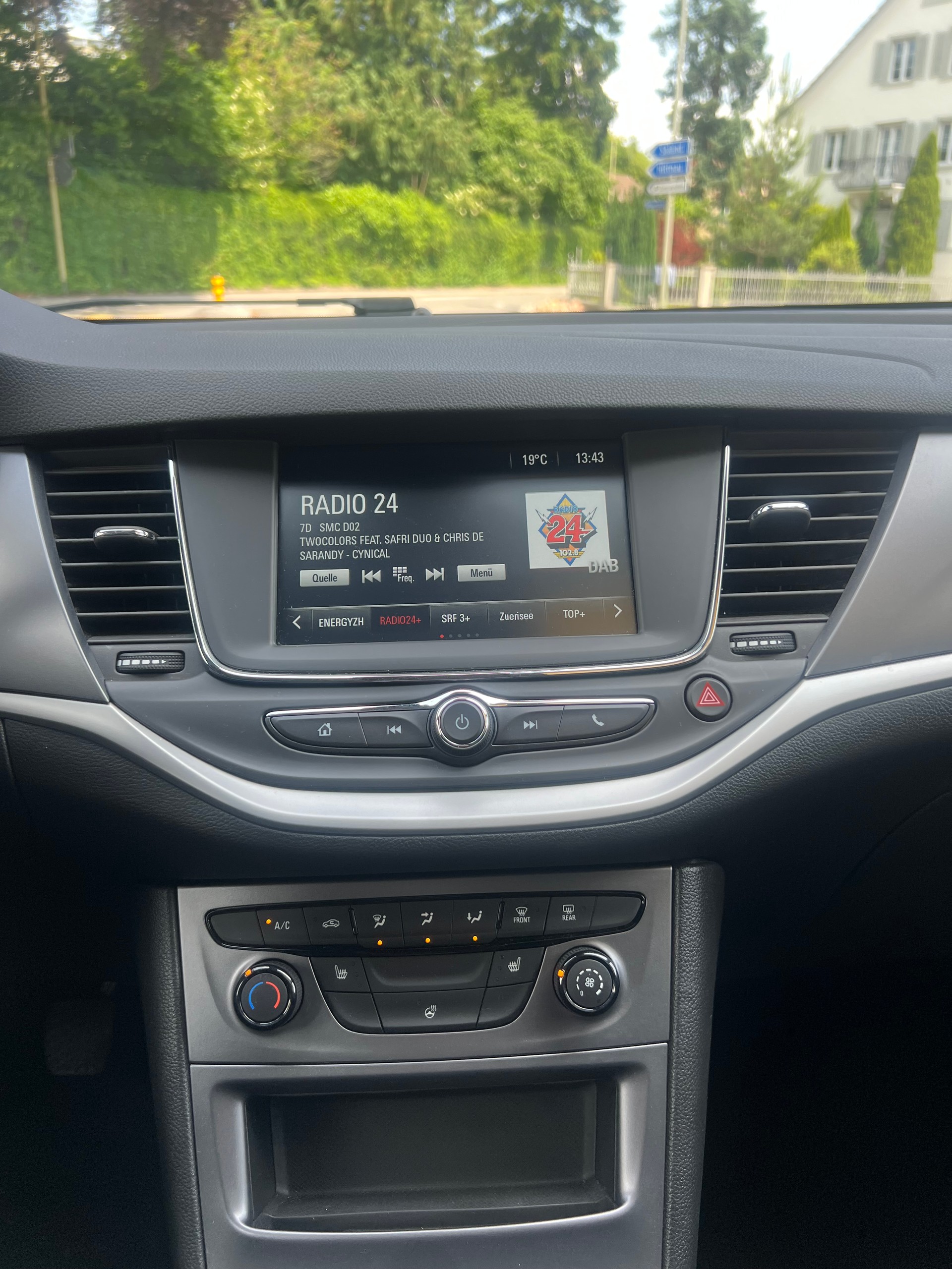 OPEL Astra K ST 1.2i Turbo Edition-image-8