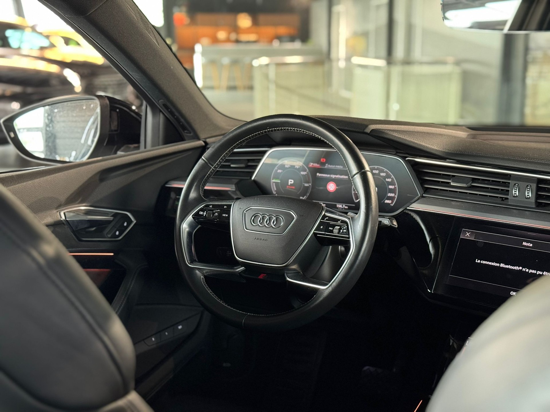 AUDI e-tron 55 S Line Black Edition quattro-image-9