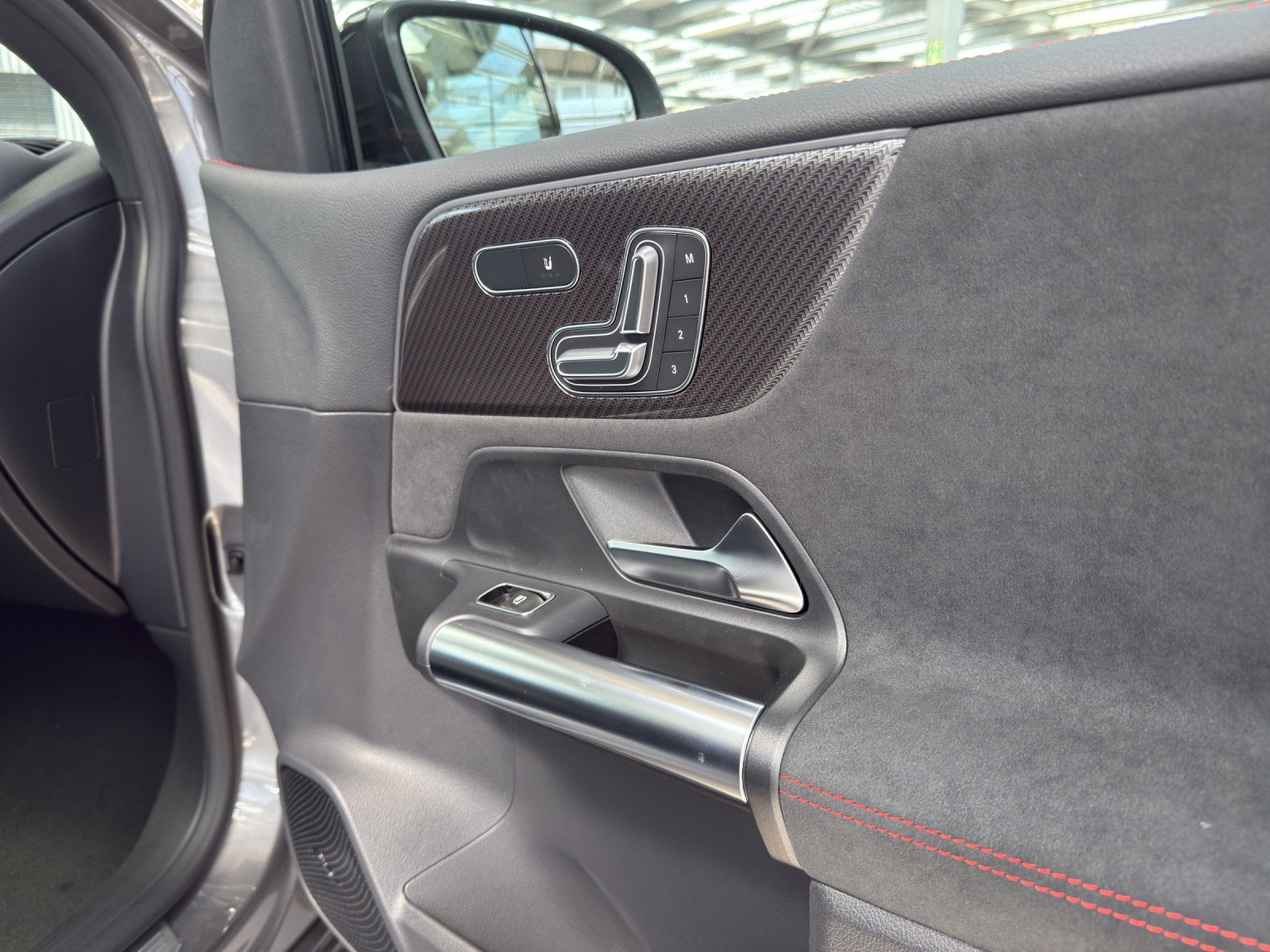 MERCEDES-BENZ B 200 7G-DCT-image-15