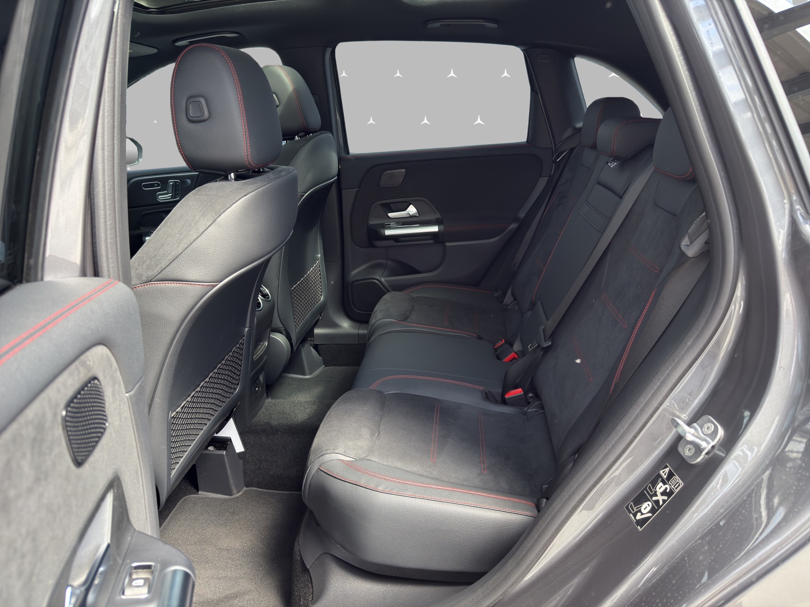 MERCEDES-BENZ B 200 7G-DCT-image-10