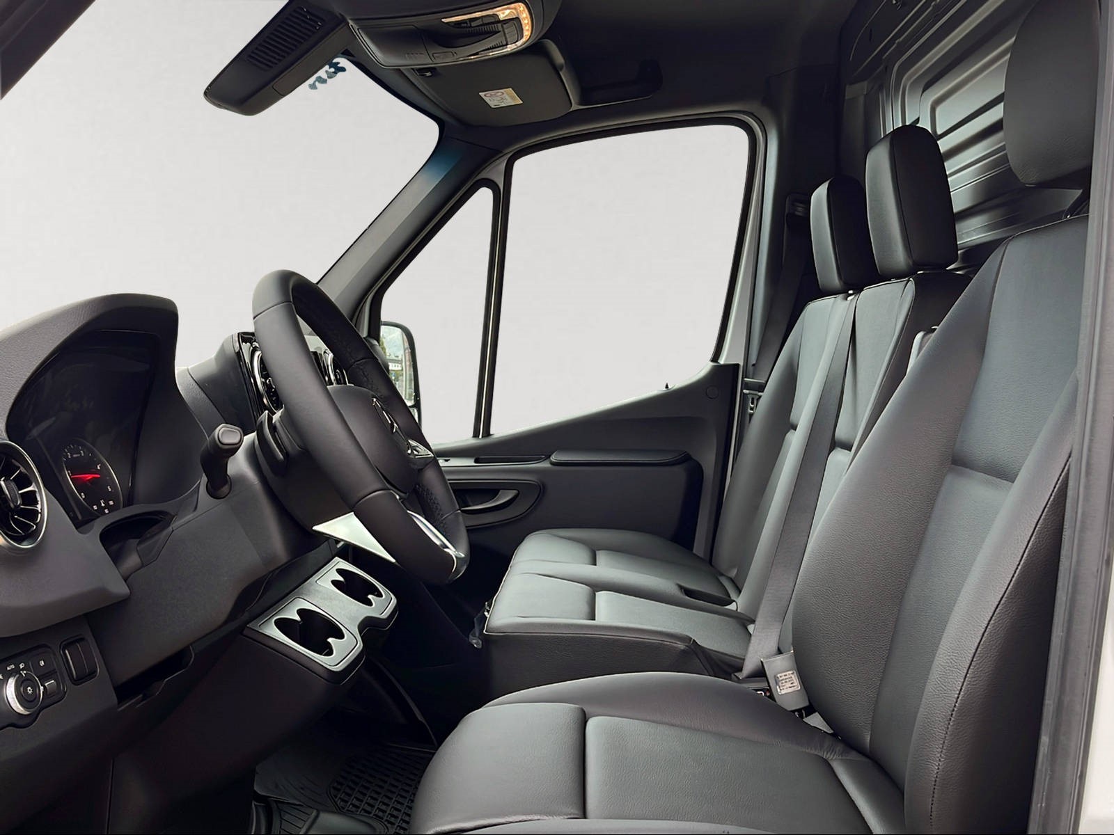 MERCEDES-BENZ Sprinter 319 CDI Standard 9G-TRONIC 4x4-image-7