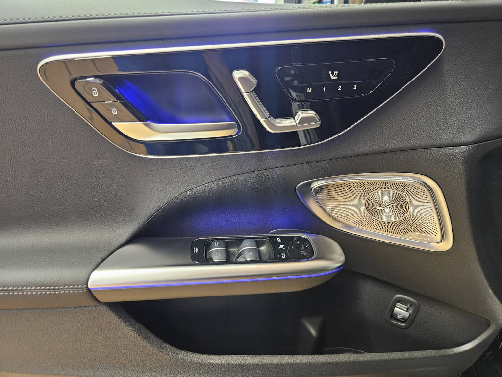 MERCEDES-BENZ C 220 d 4Matic Kombi AMG Line Swiss Star-image-8