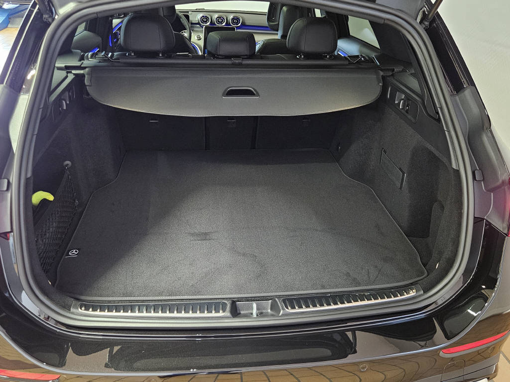 MERCEDES-BENZ C 220 d 4Matic Kombi AMG Line Swiss Star-image-3