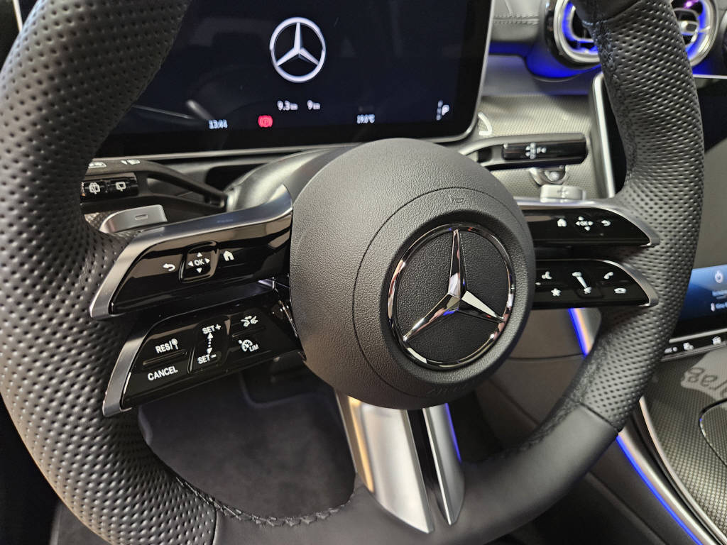 MERCEDES-BENZ C 220 d 4Matic Kombi AMG Line Swiss Star-image-7
