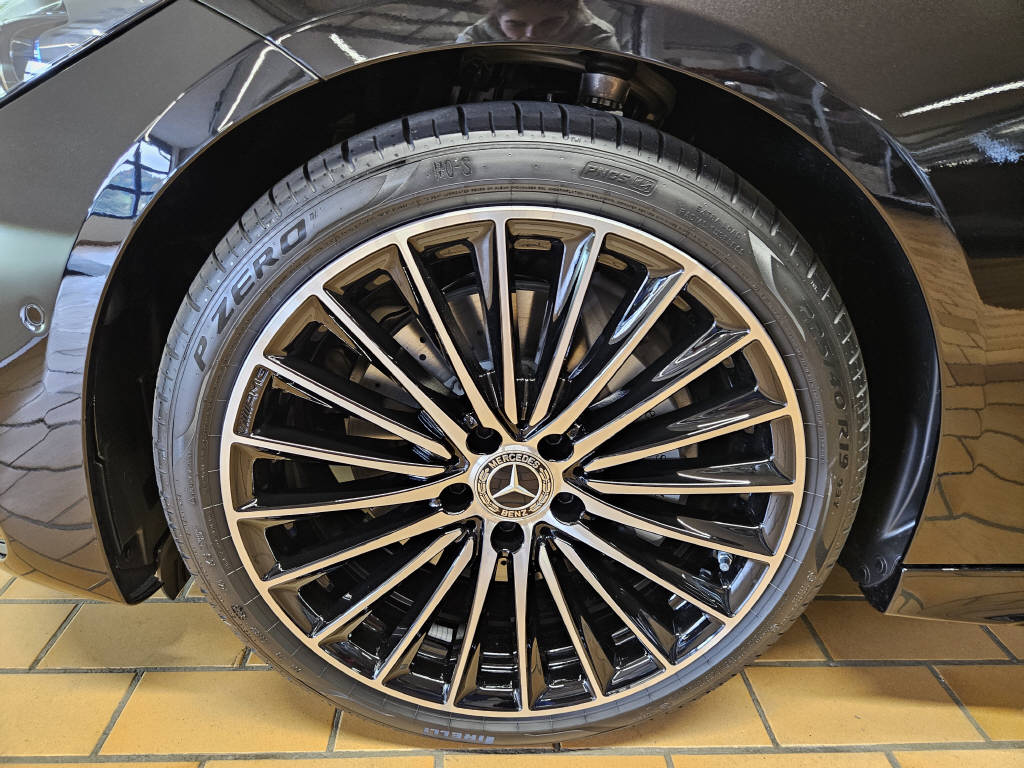 MERCEDES-BENZ C 220 d 4Matic Kombi AMG Line Swiss Star-image-14
