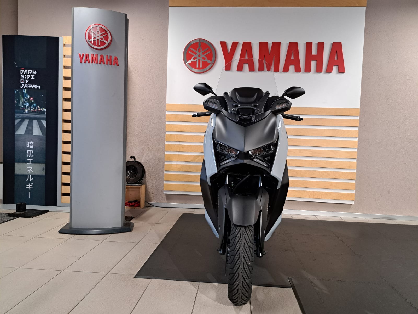 YAMAHA X-Max YP 125 Tech Max-showroom-element-2