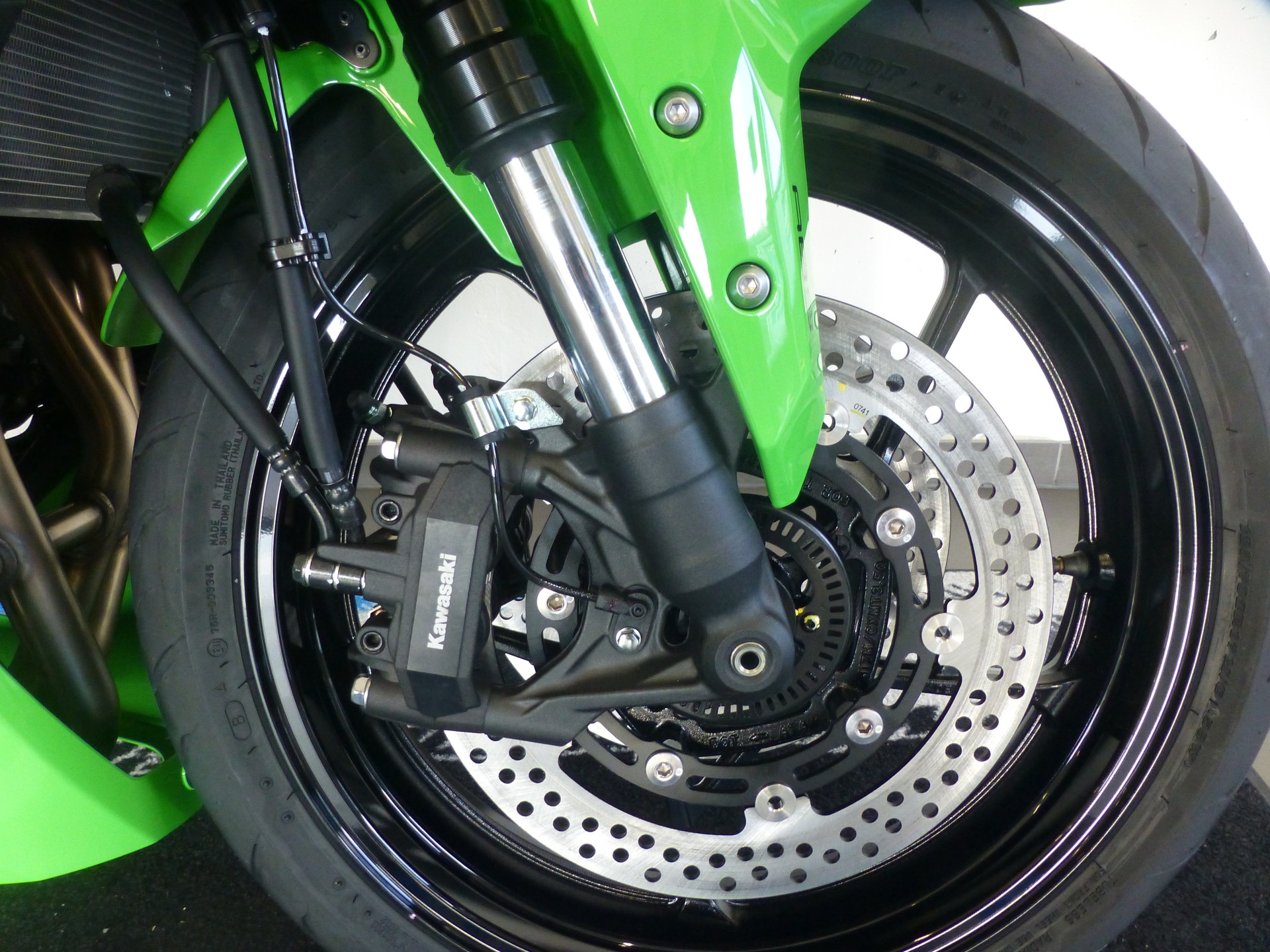 KAWASAKI Ninja ZX-4RR (35kW/57kW) MY2026-image-8