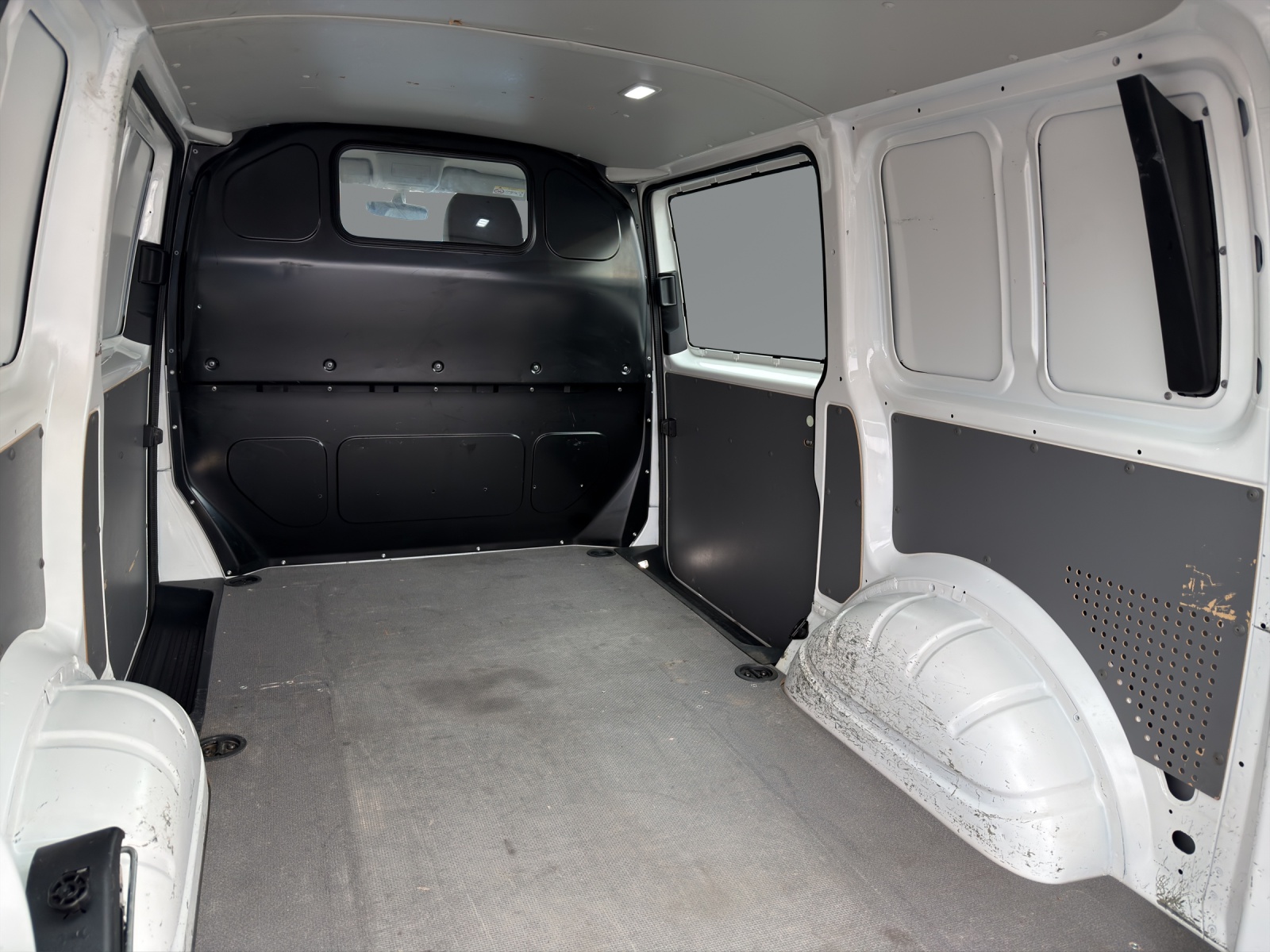 VW T6.1 2.0 TDI 4Motion-image-13