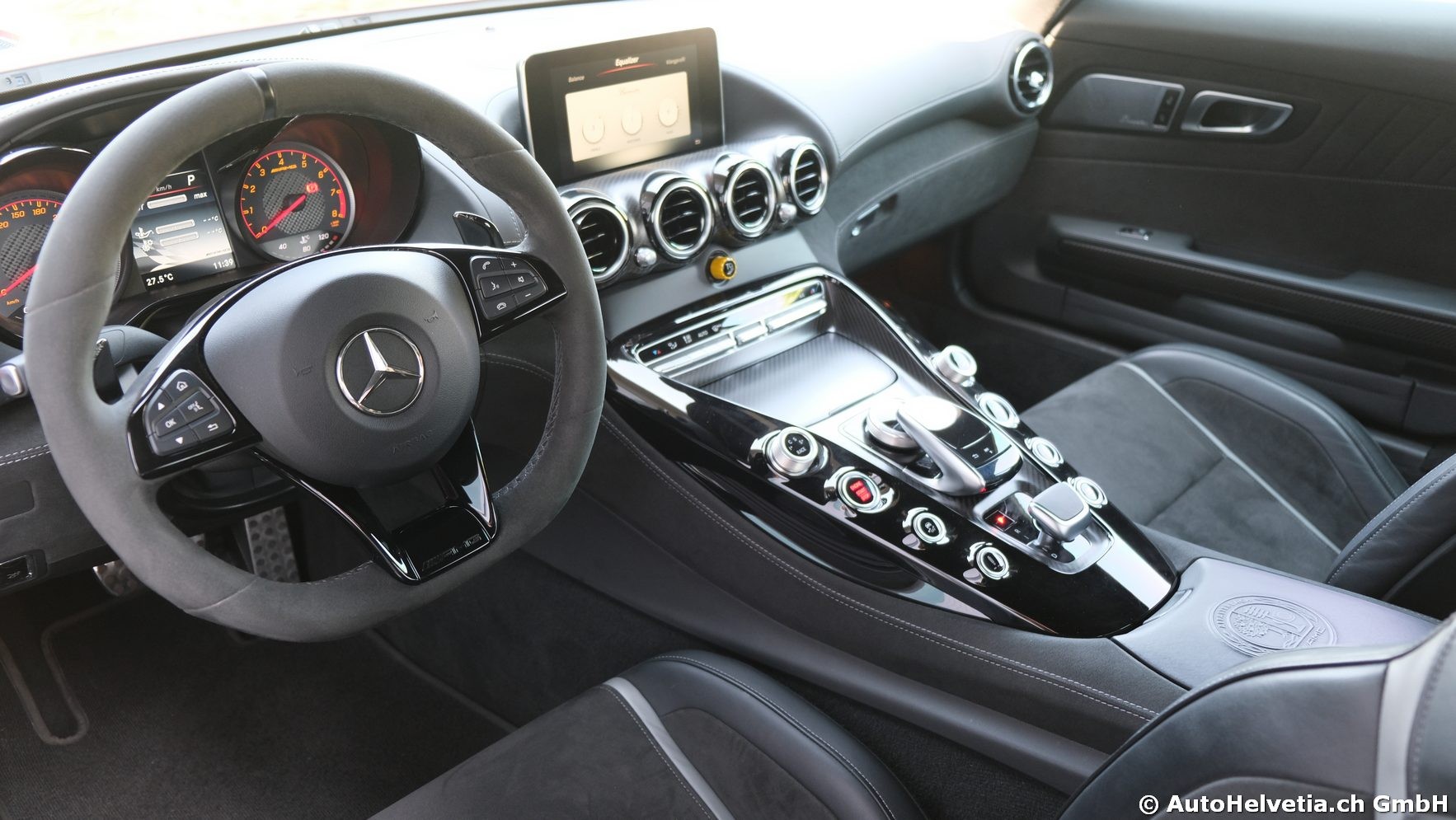 MERCEDES-BENZ AMG GT R Speedshift DCT-image-11