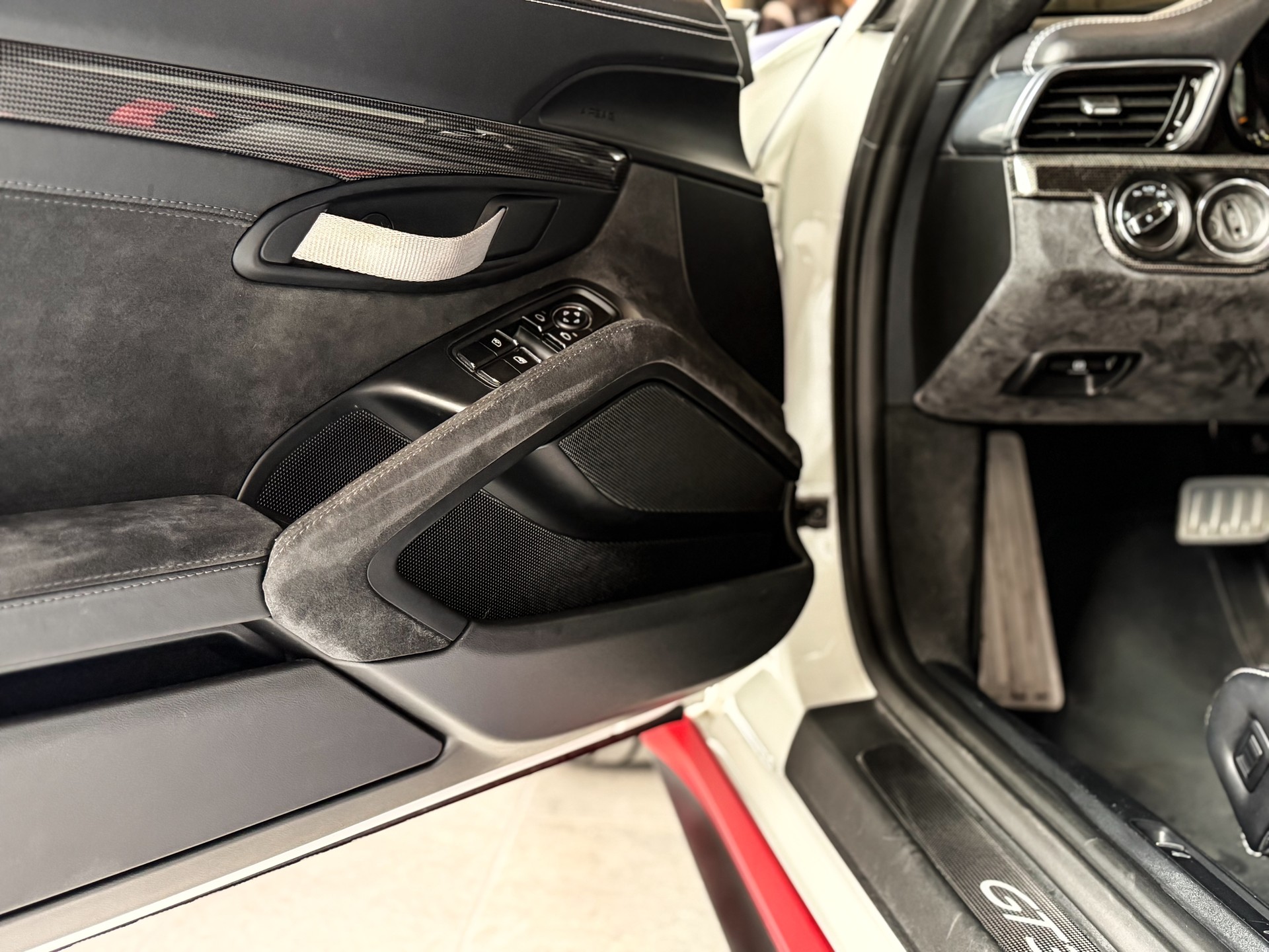 PORSCHE 911 GT3 RS PDK-image-9