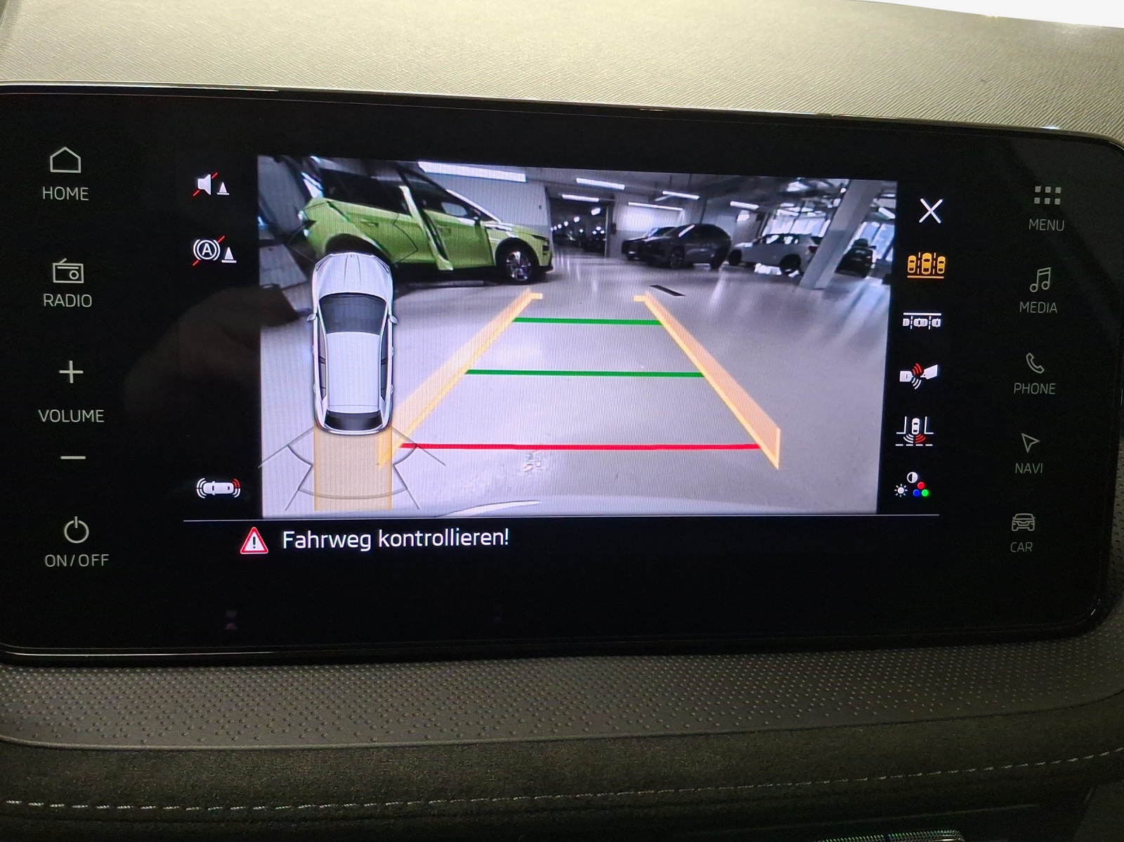SKODA Fabia 1.5 TSI Monte Carlo DSG-image-14
