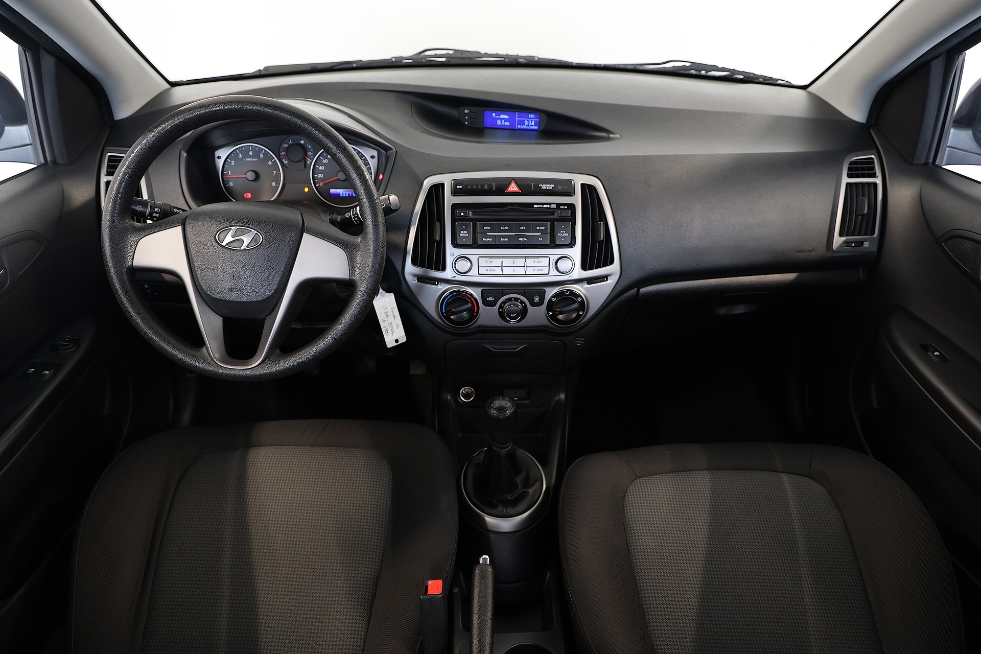 HYUNDAI i20-image-10