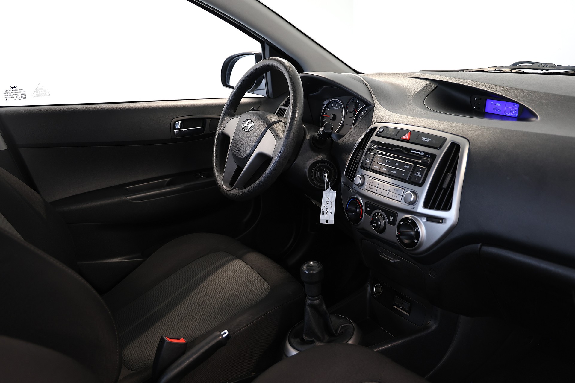 HYUNDAI i20-image-13