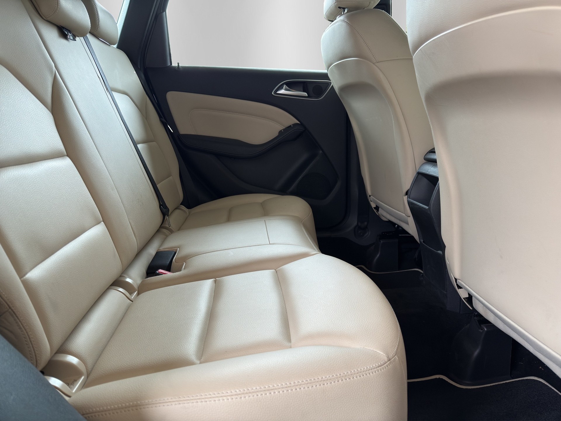 MERCEDES-BENZ B 250 7G-DCT-image-14