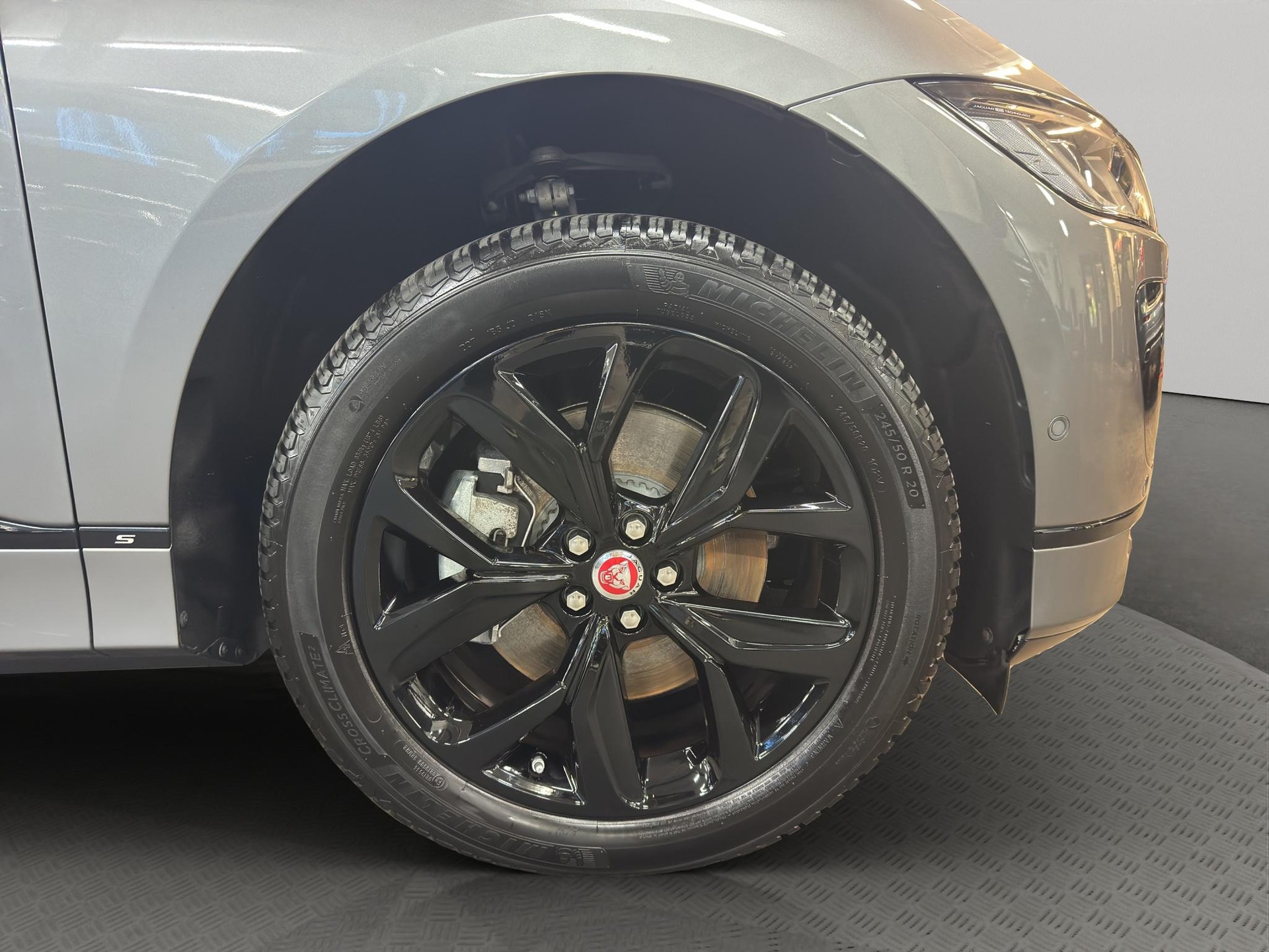JAGUAR I-Pace EV400 S AWD-image-6