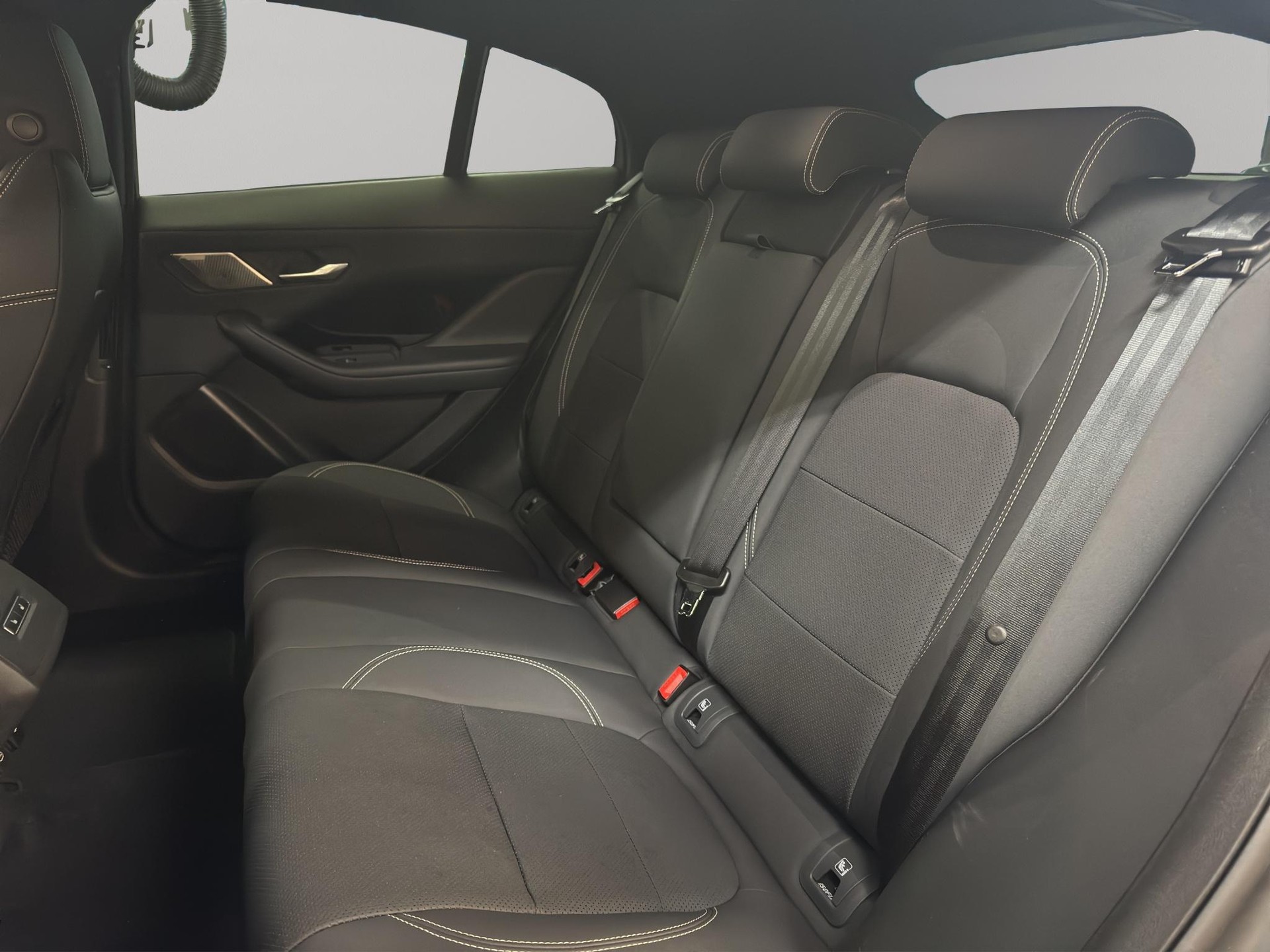 JAGUAR I-Pace EV400 S AWD-image-10