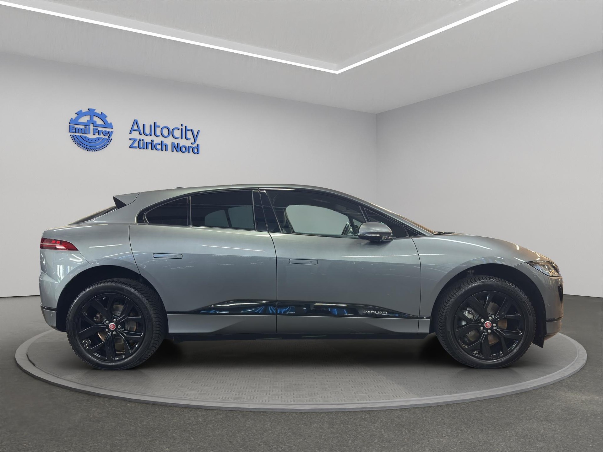 JAGUAR I-Pace EV400 S AWD-image-4
