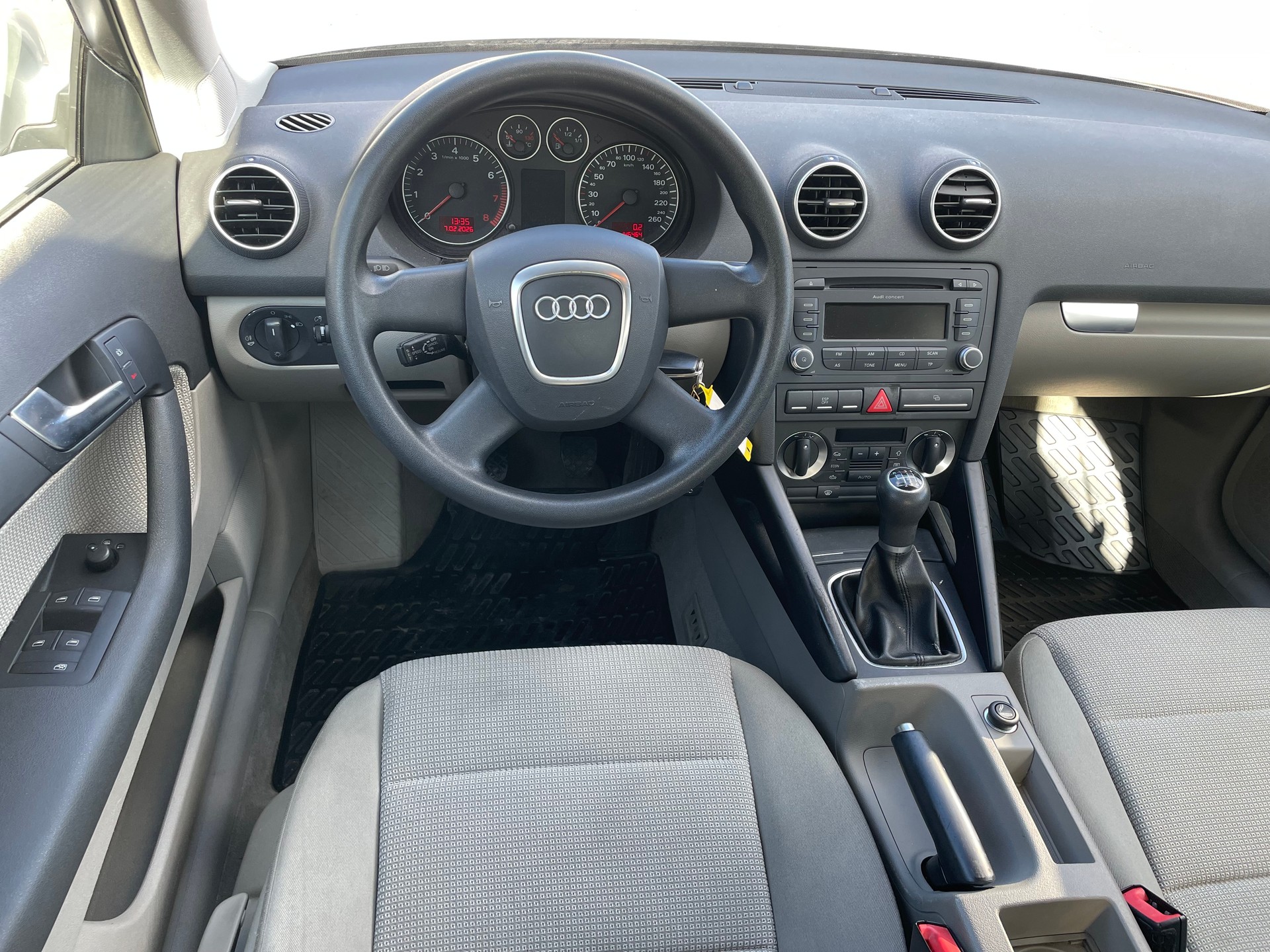 AUDI A3 Sportback 1.8 Turbo FSI Attraction-image-7