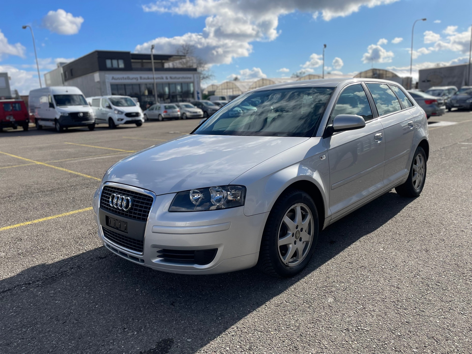 AUDI A3 Sportback 1.8 Turbo FSI Attraction-image-1