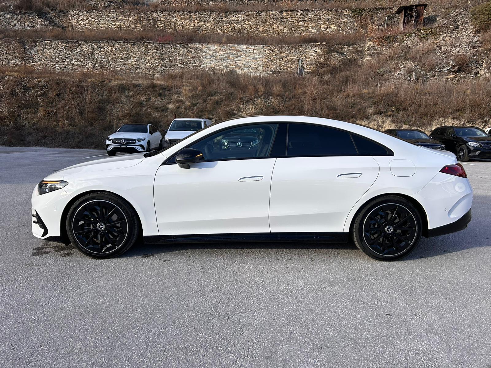 MERCEDES-BENZ CLA 220 4Matic 8G-DCT-showroom-element-1