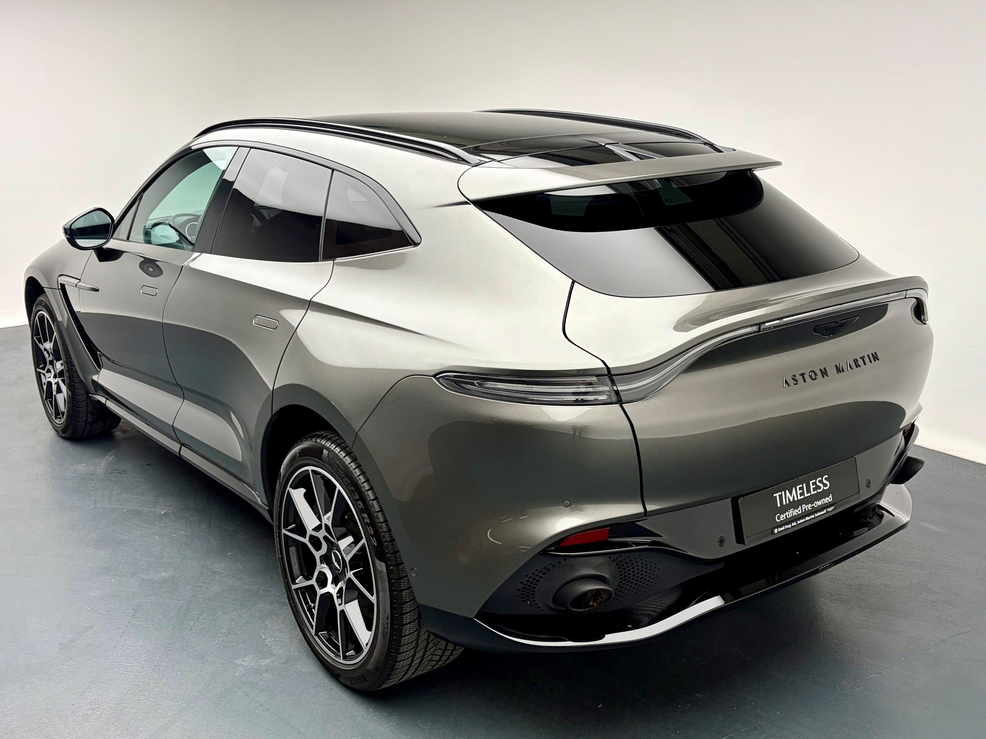 ASTON MARTIN DBX 4.0 V8 Bi-Turbo-image-1