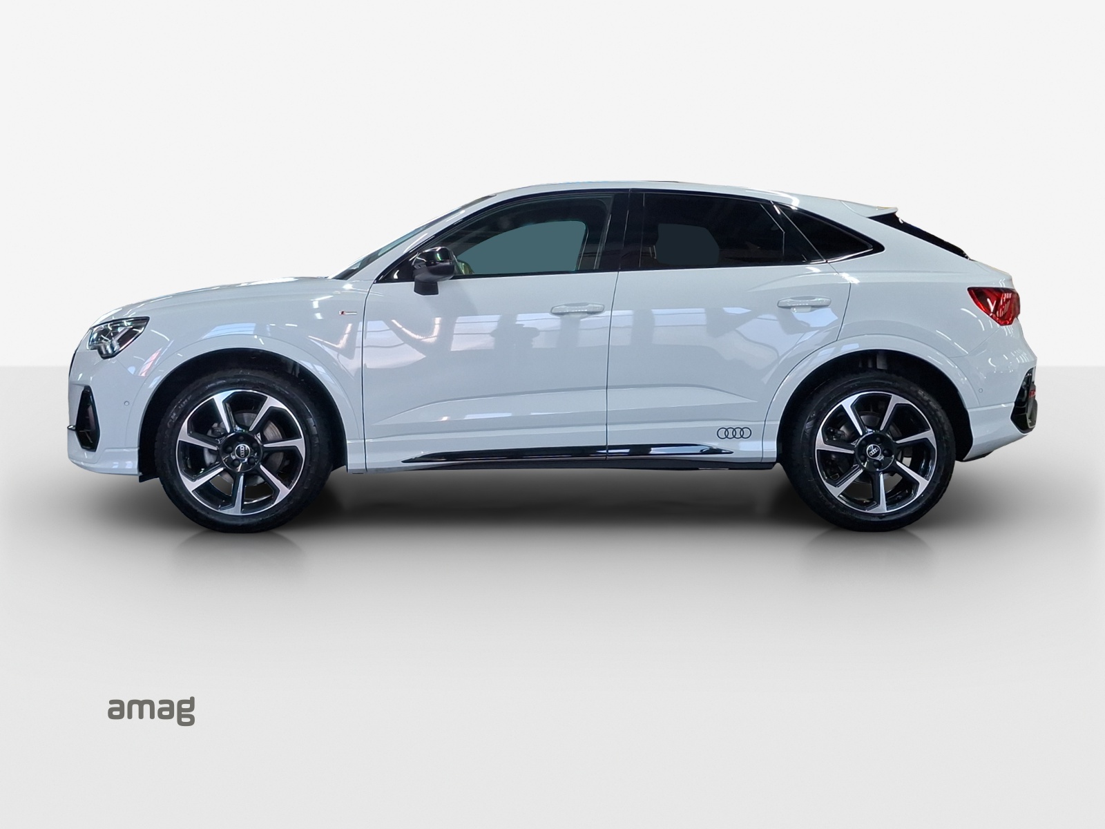 AUDI Q3 Sportback 35 TFSI S line Attraction S-tronic-image-1