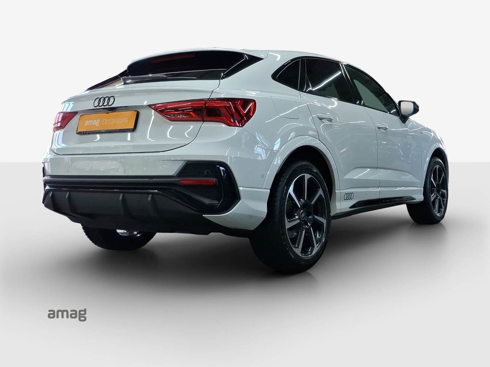 AUDI Q3 Sportback 35 TFSI S line Attraction S-tronic-image-4