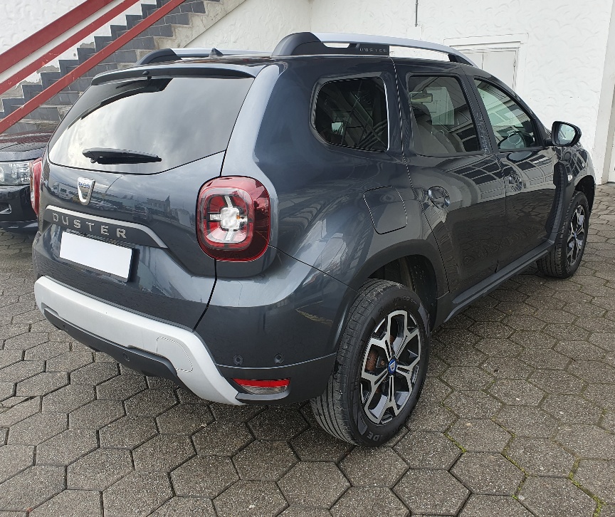 DACIA Duster Prestige 4X4-image-2
