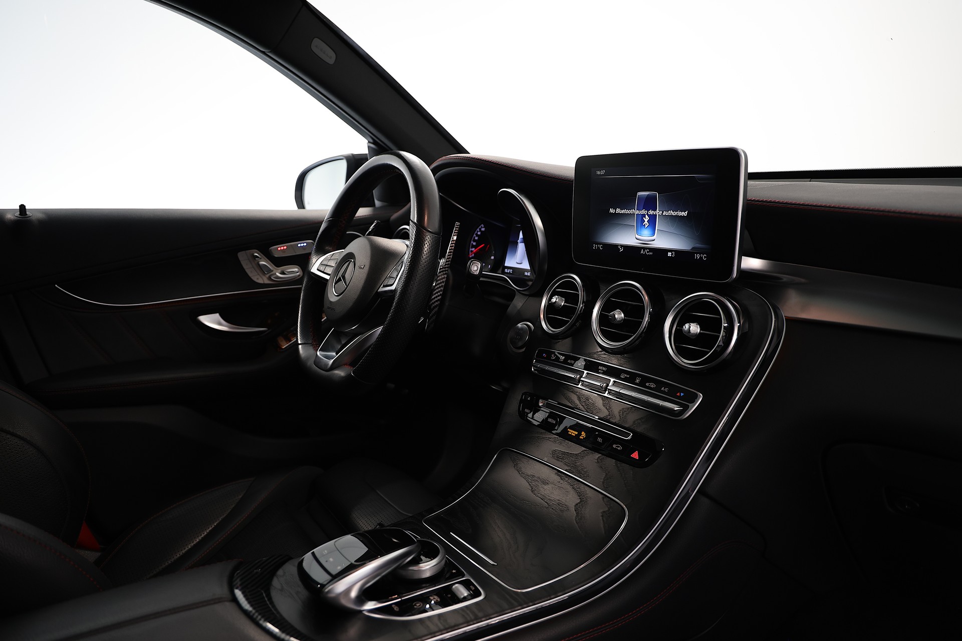 MERCEDES-BENZ GLC 43 AMG 4Matic 9G-Tronic *CH-Fahrzeug mit AHK*-image-14
