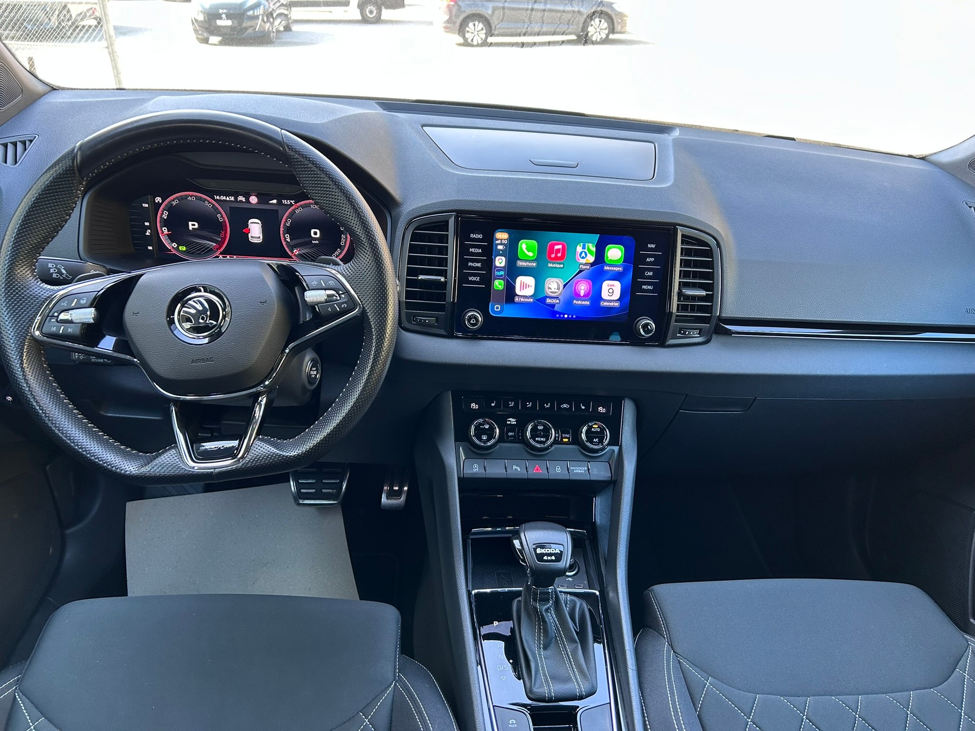 SKODA Karoq 2.0 TSI SportLine 4x4 DSG-image-6